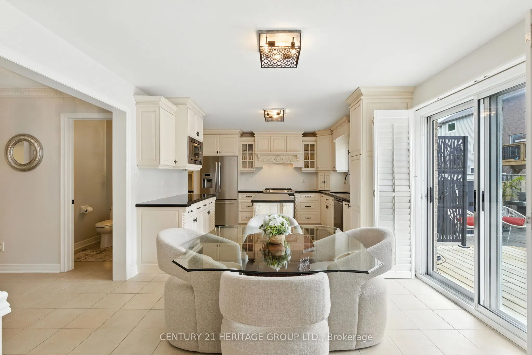 106 Laurendale Avenue