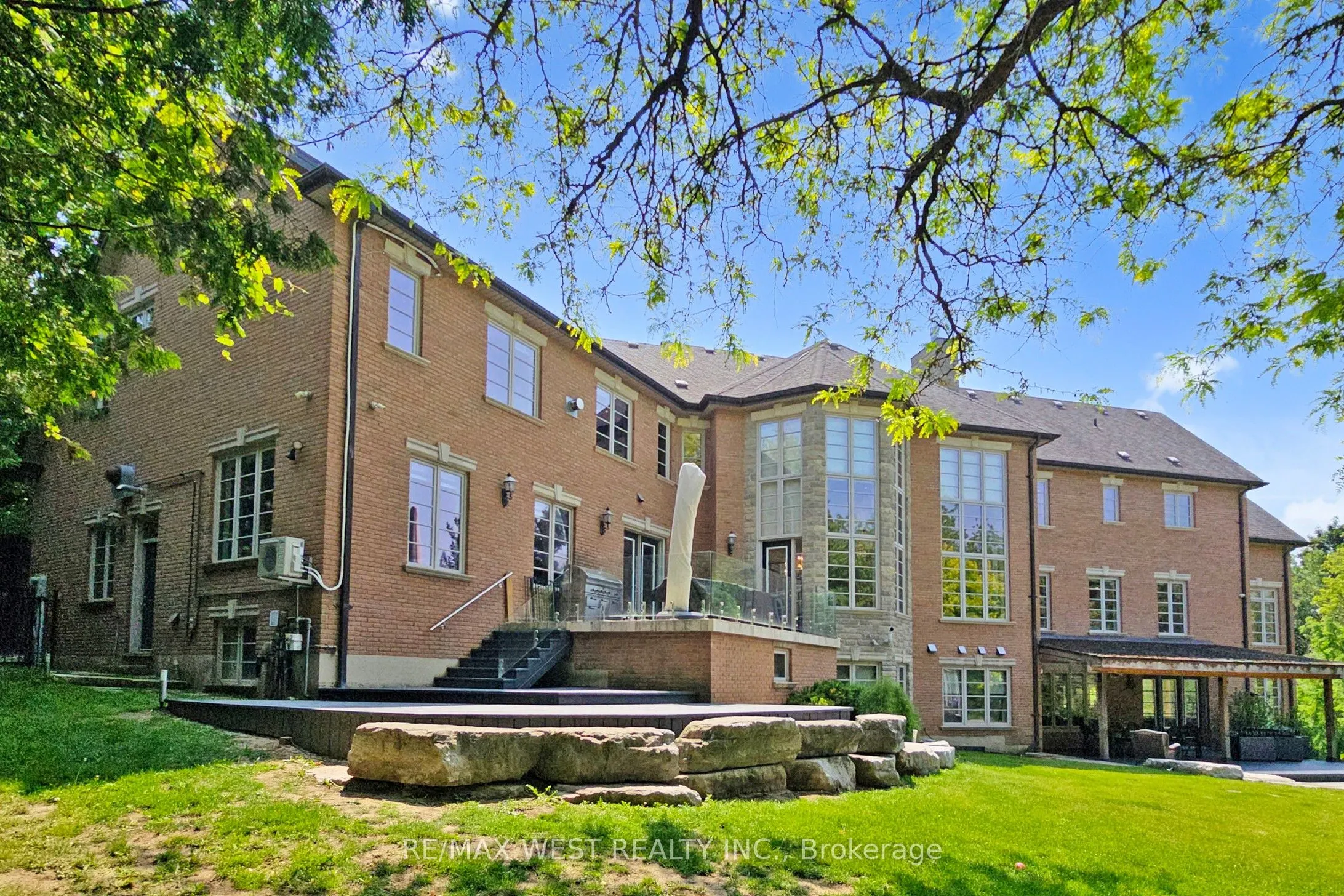32 Daleview Court