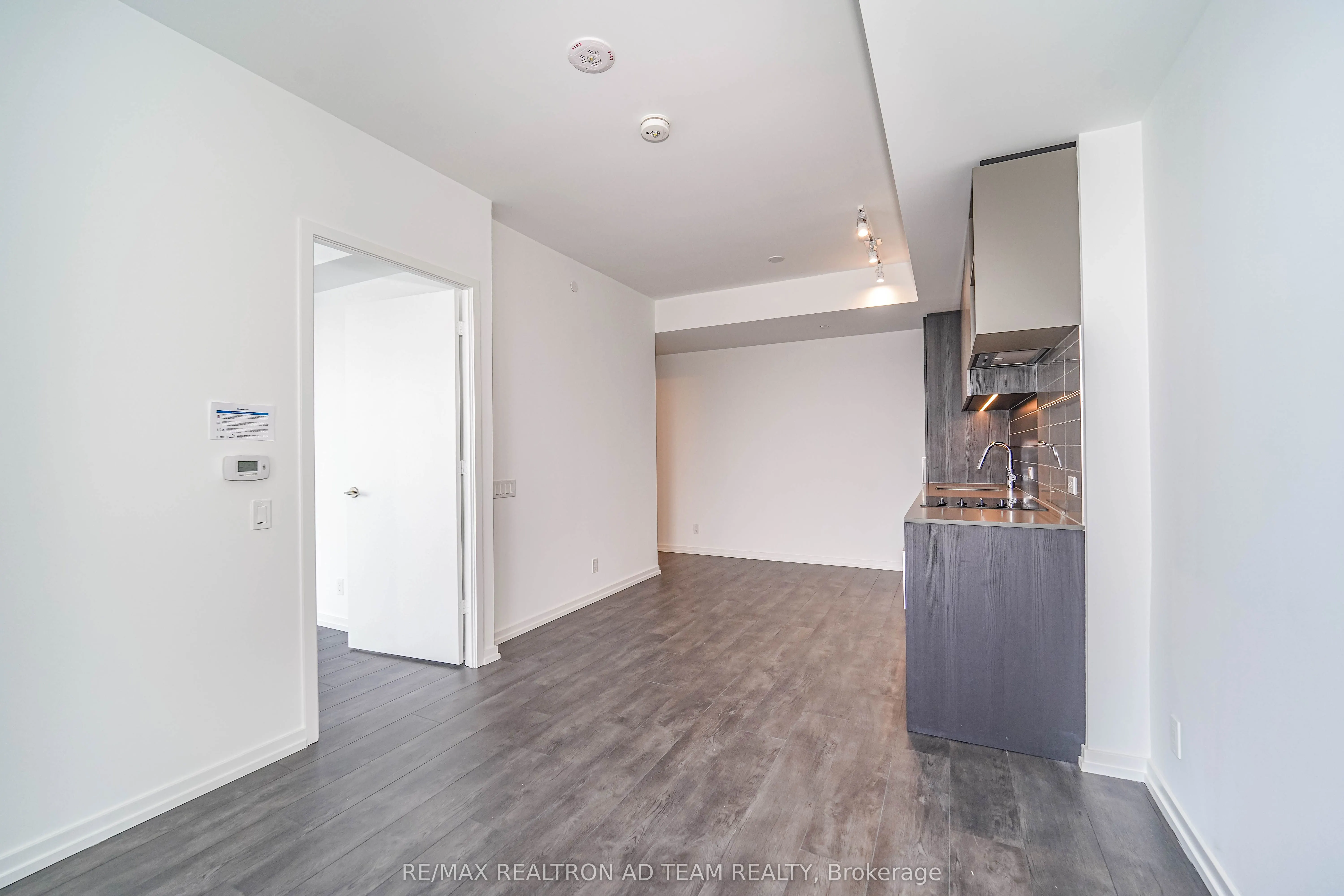 1000 Portage Parkway, #1901