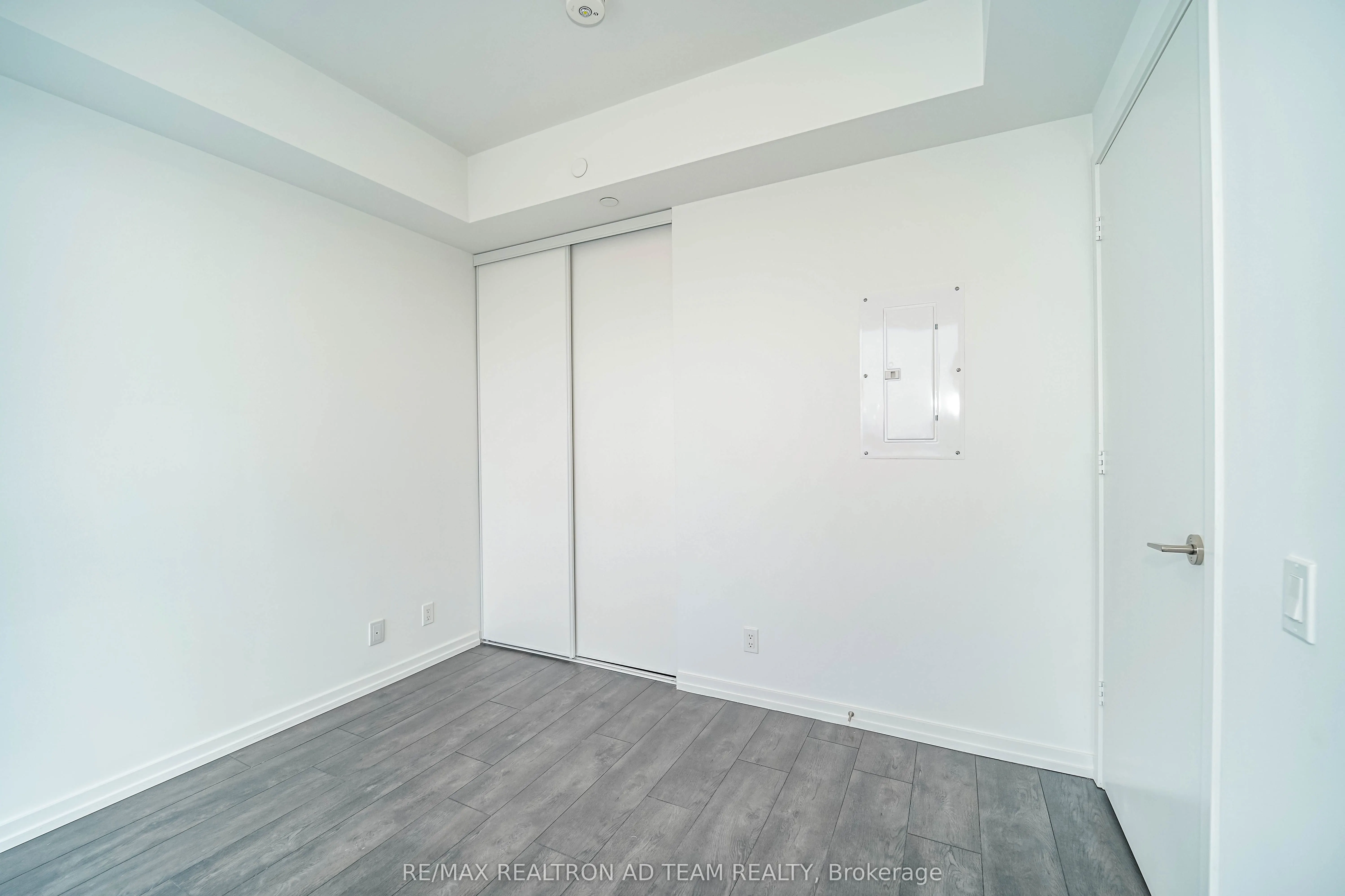 1000 Portage Parkway, #1901