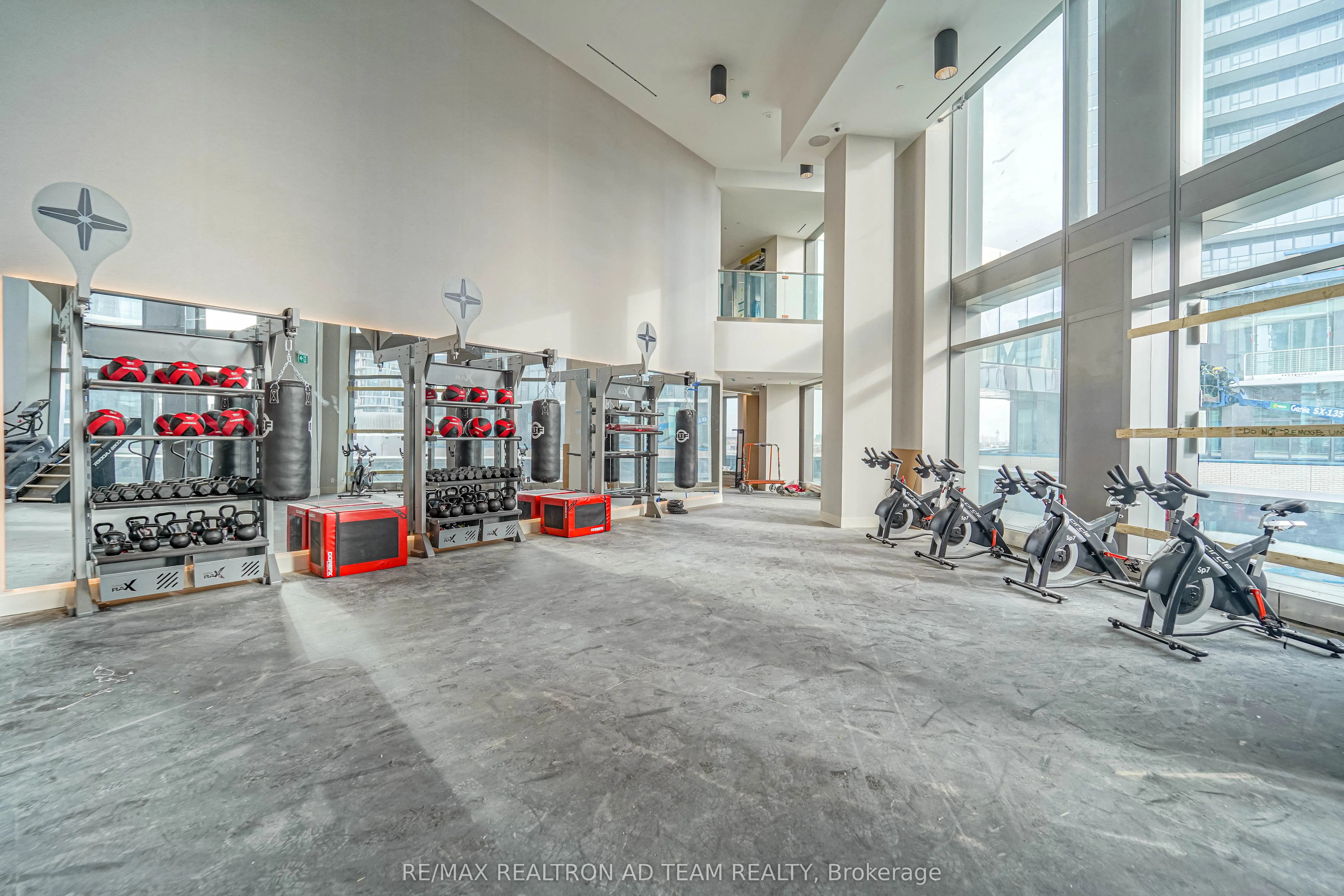 1000 Portage Parkway, #1901