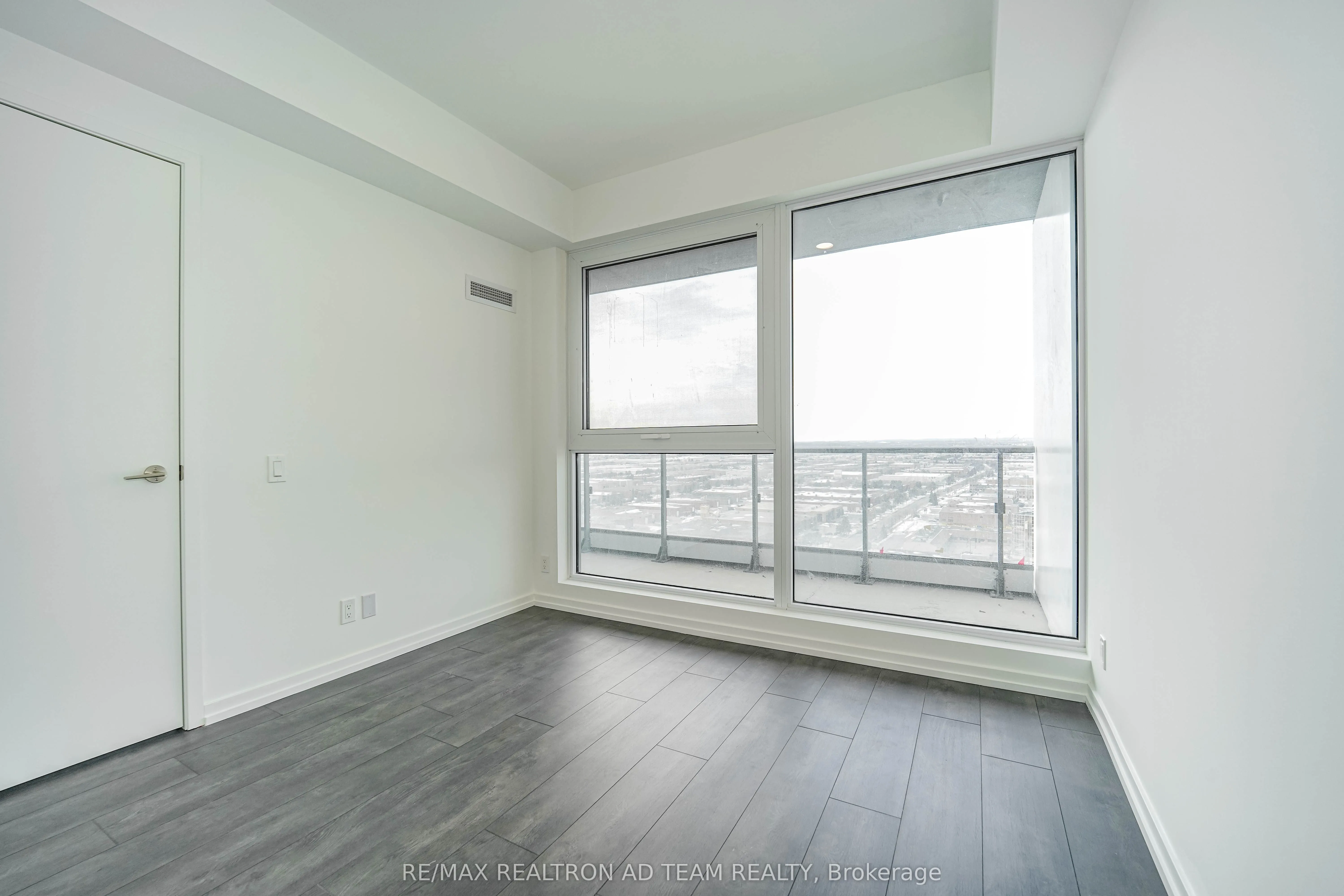 1000 Portage Parkway, #1901