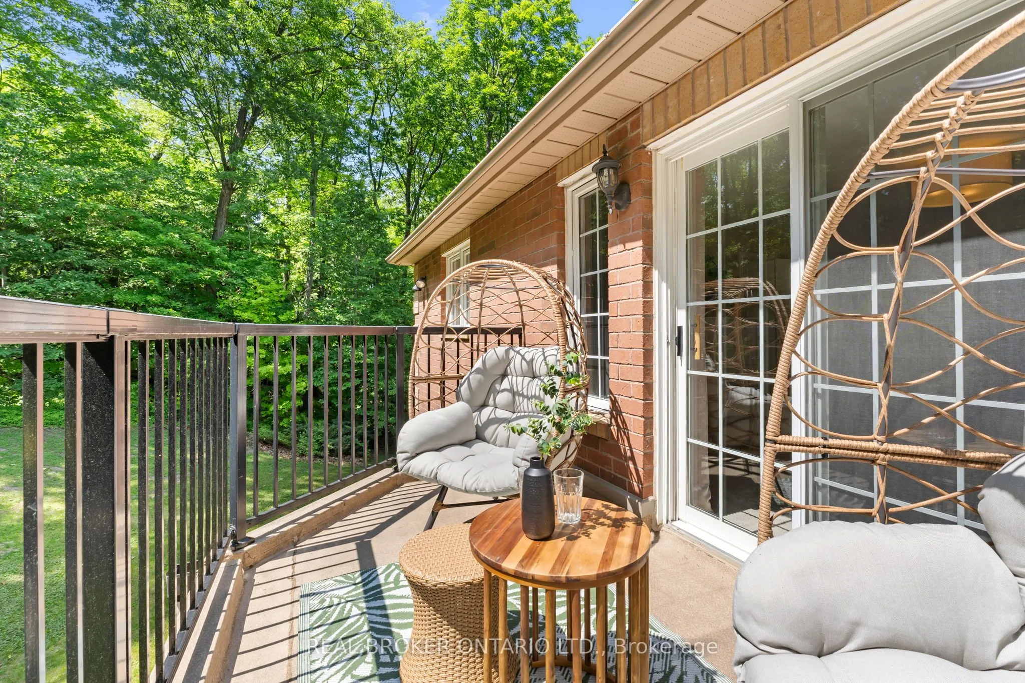 8 Oakview Place