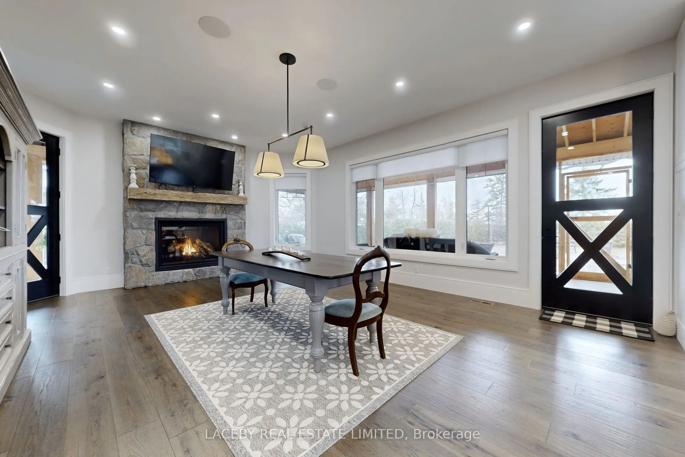 343 Hedge Road