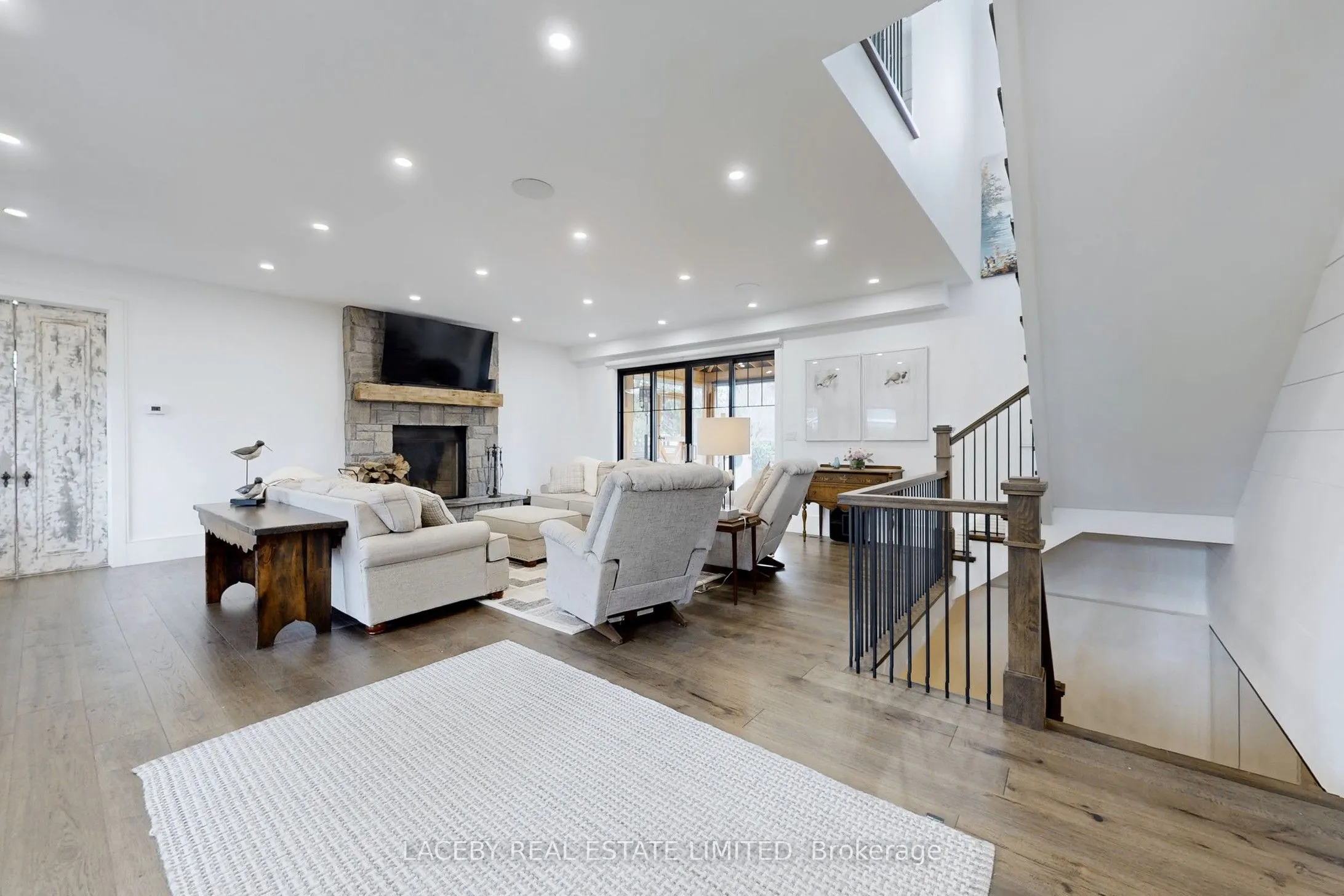 343 Hedge Road