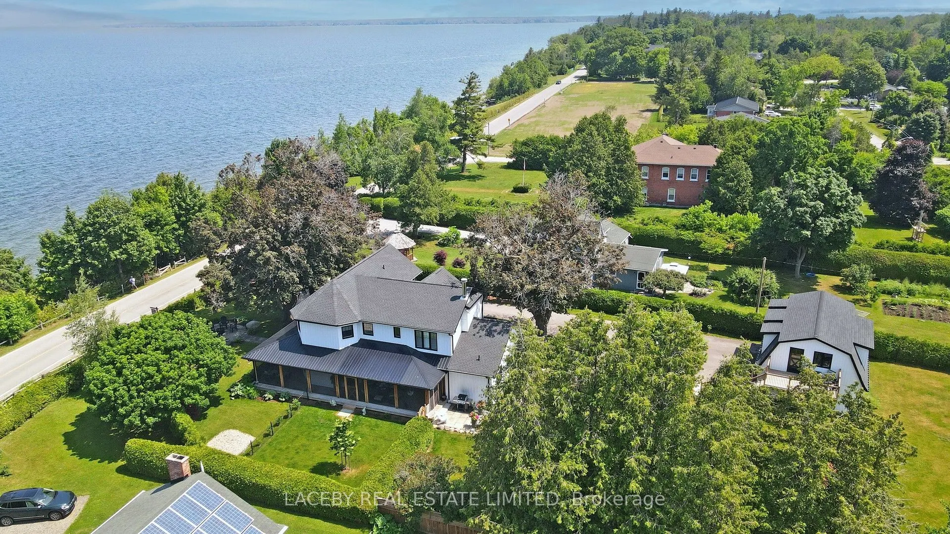343 Hedge Road