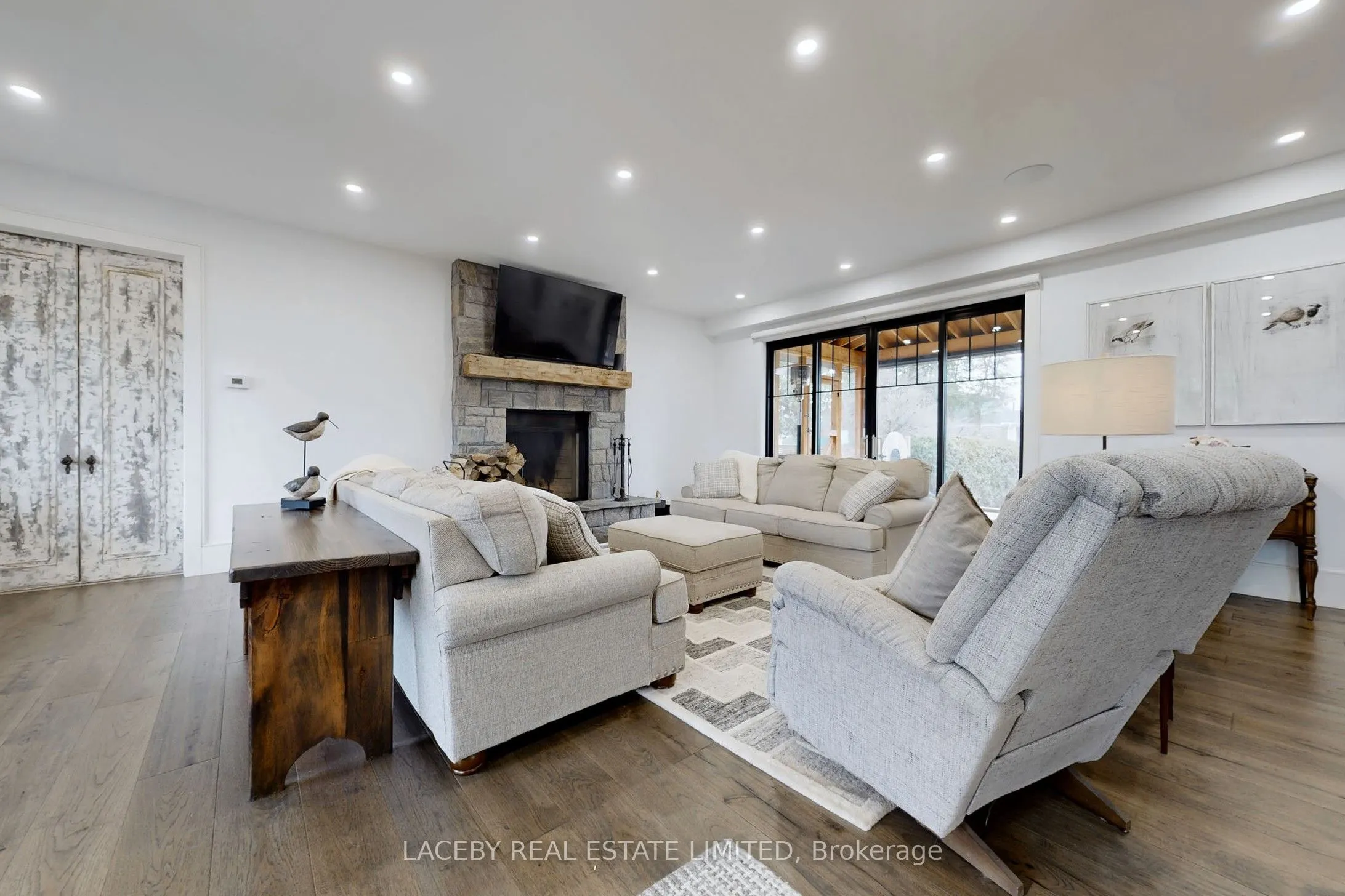 343 Hedge Road