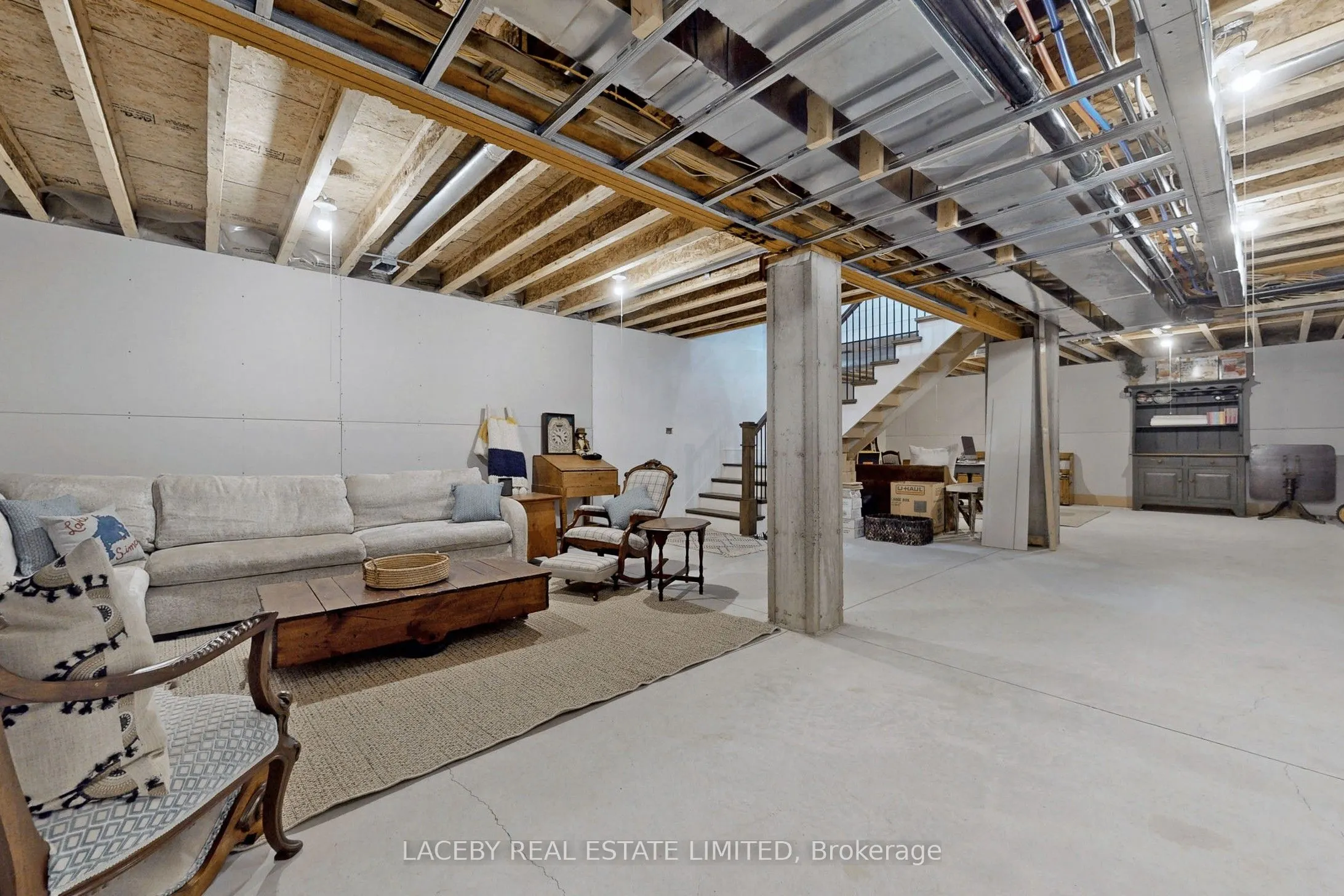 343 Hedge Road