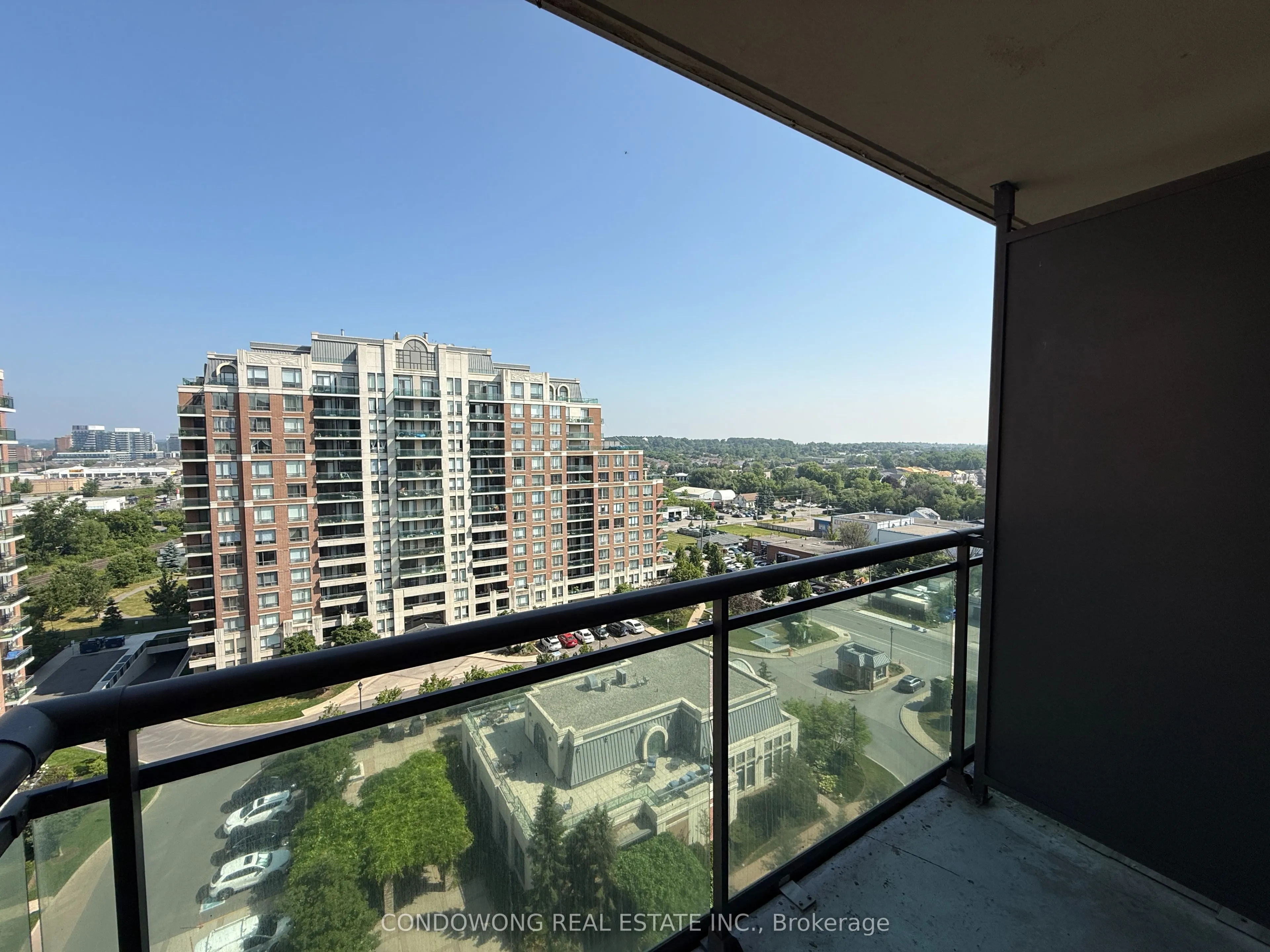 310 Red Maple Road, #1106