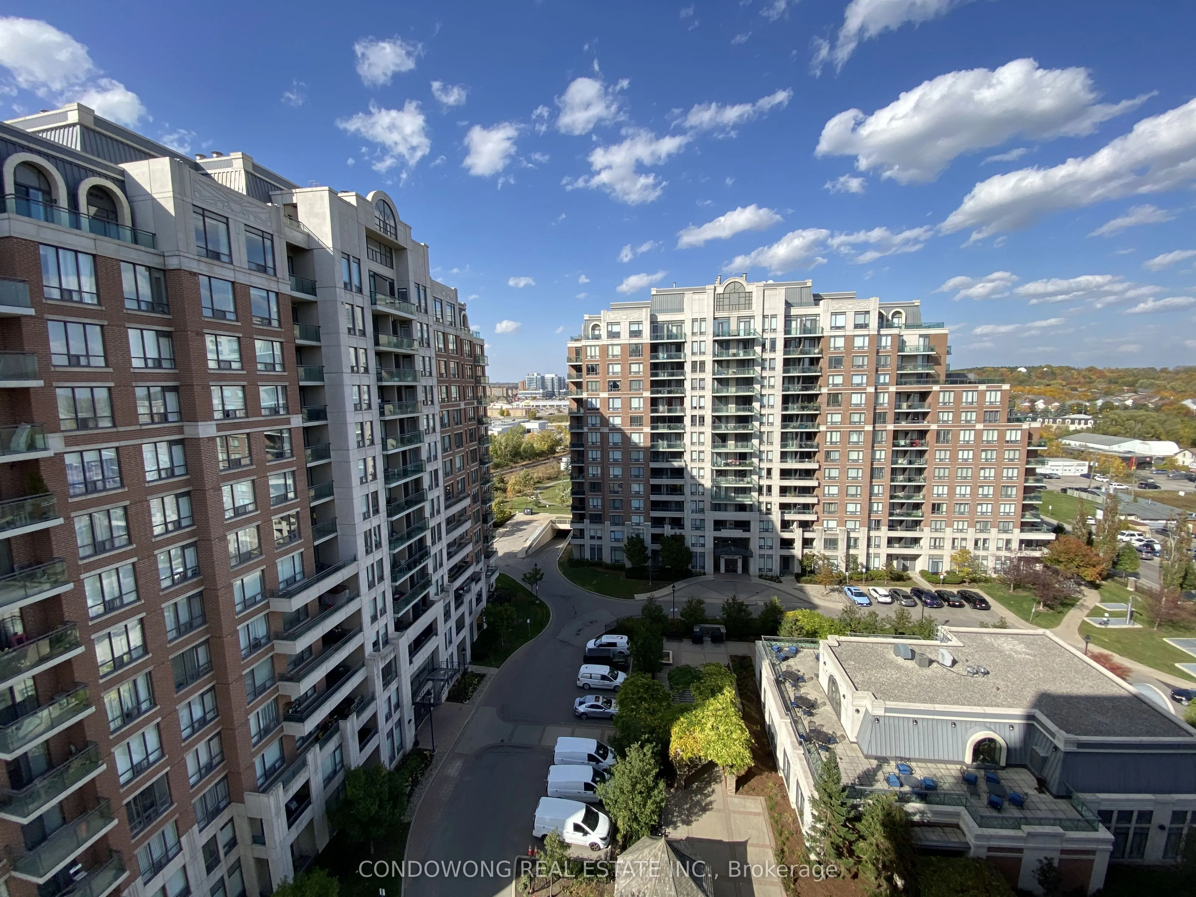 310 Red Maple Road, #1106