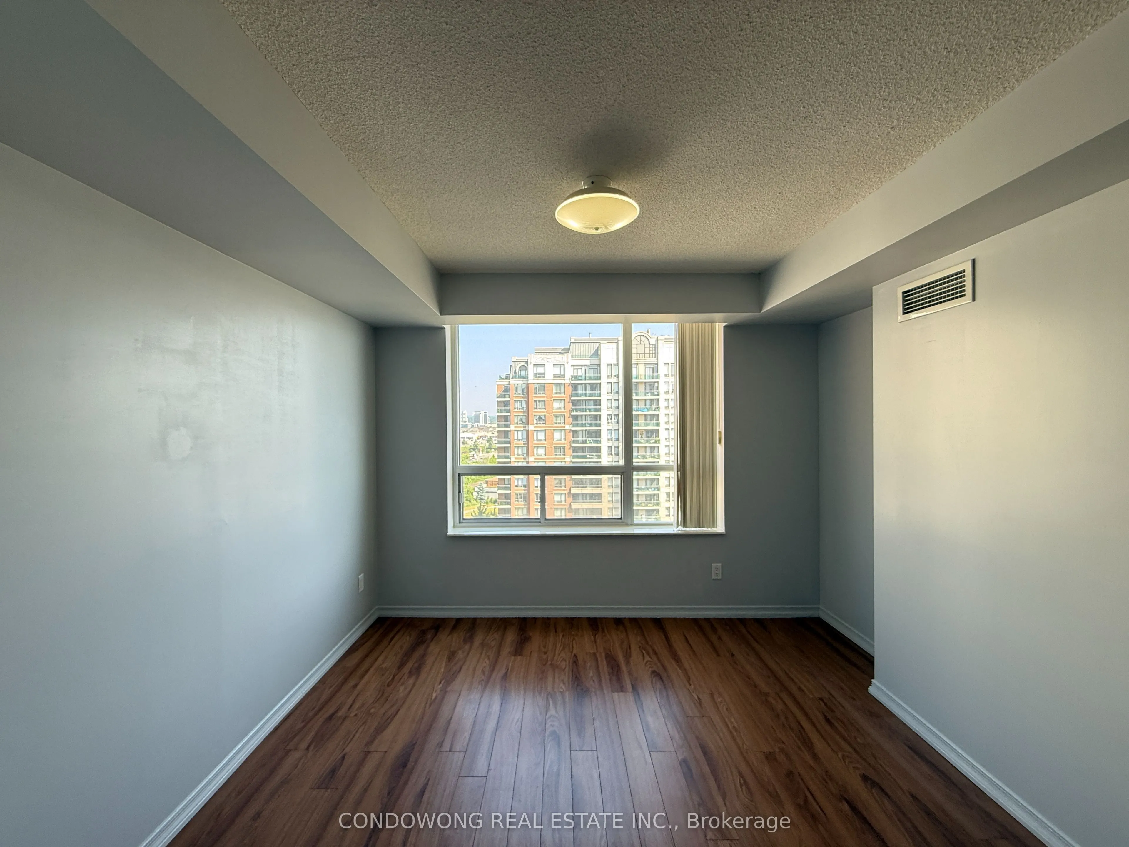 310 Red Maple Road, #1106