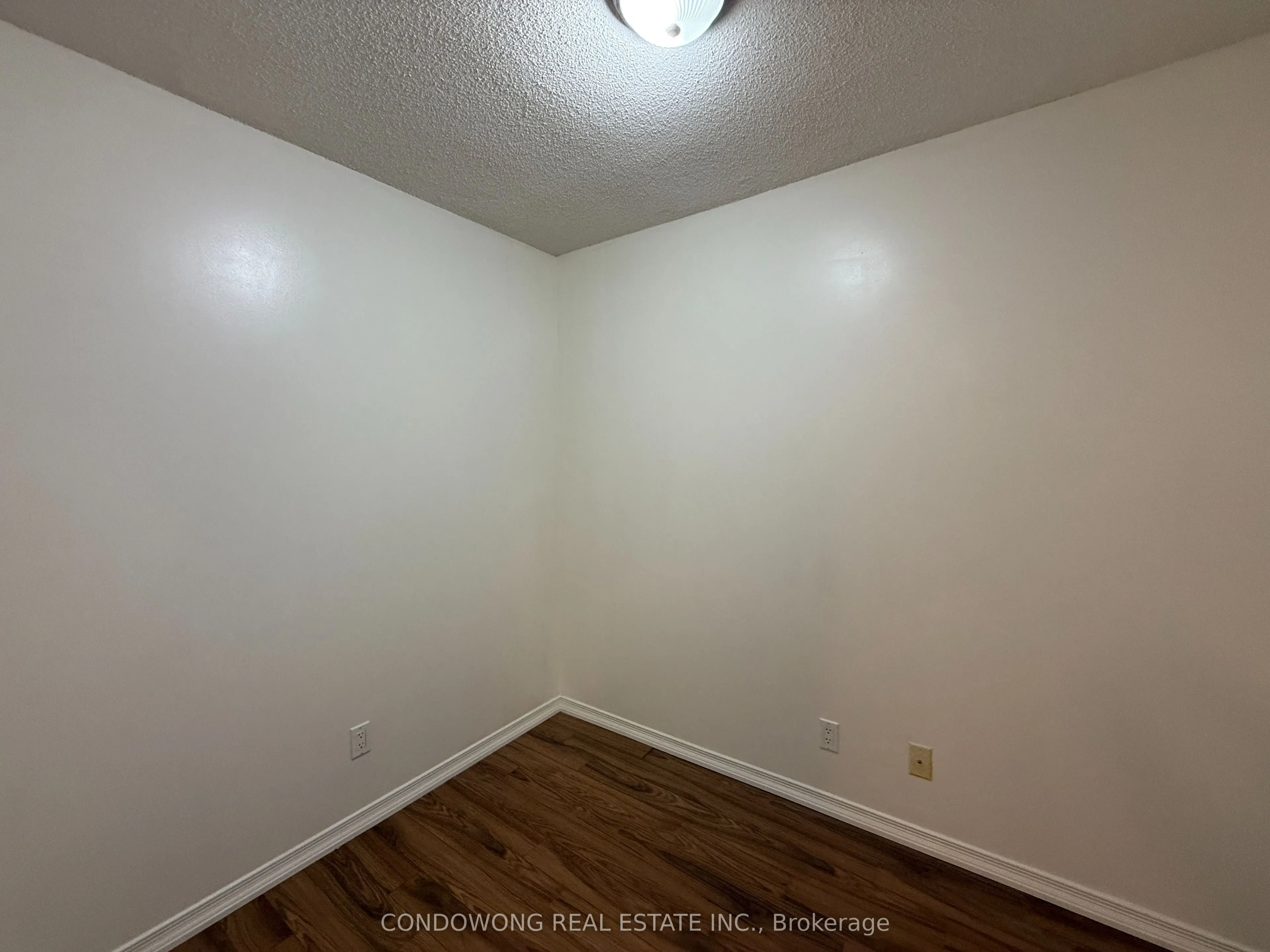 310 Red Maple Road, #1106