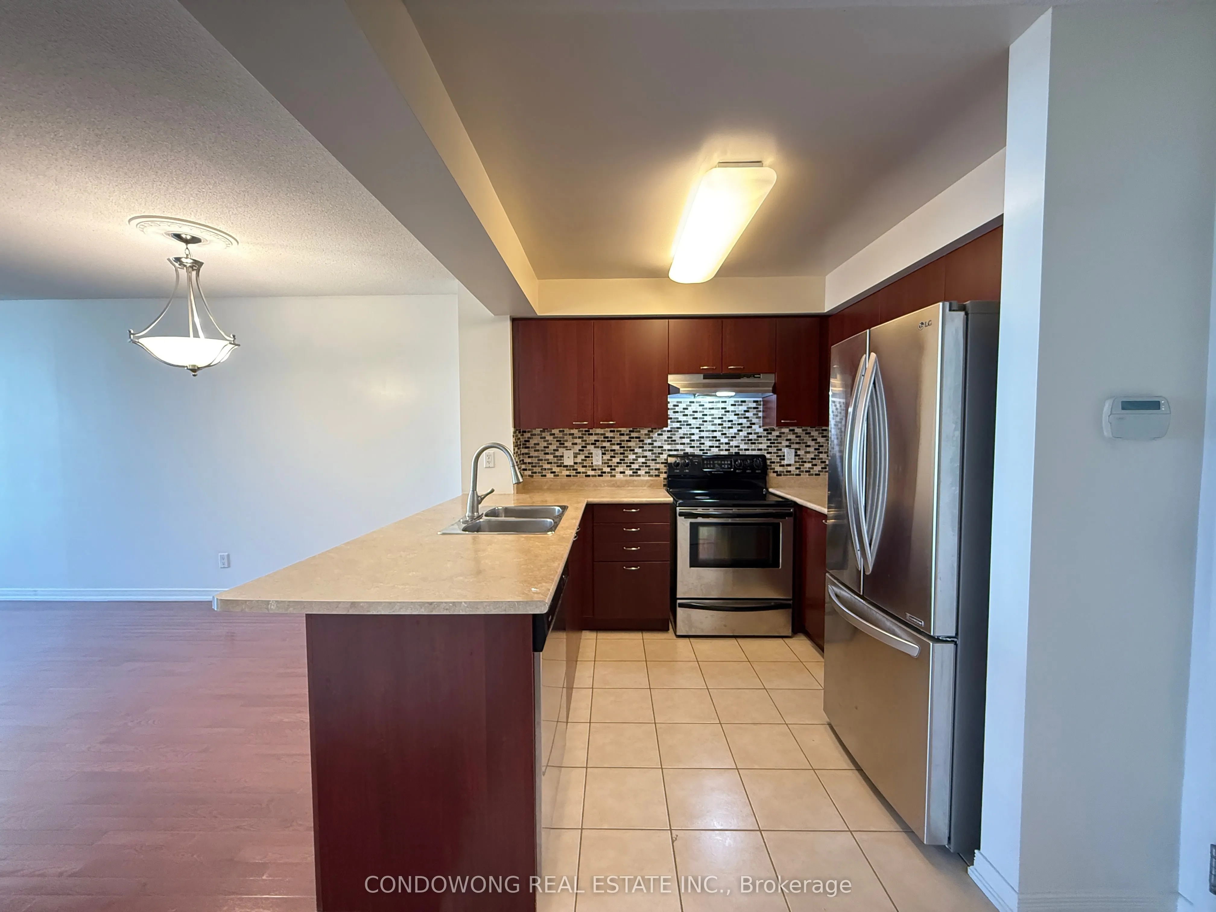 310 Red Maple Road, #1106