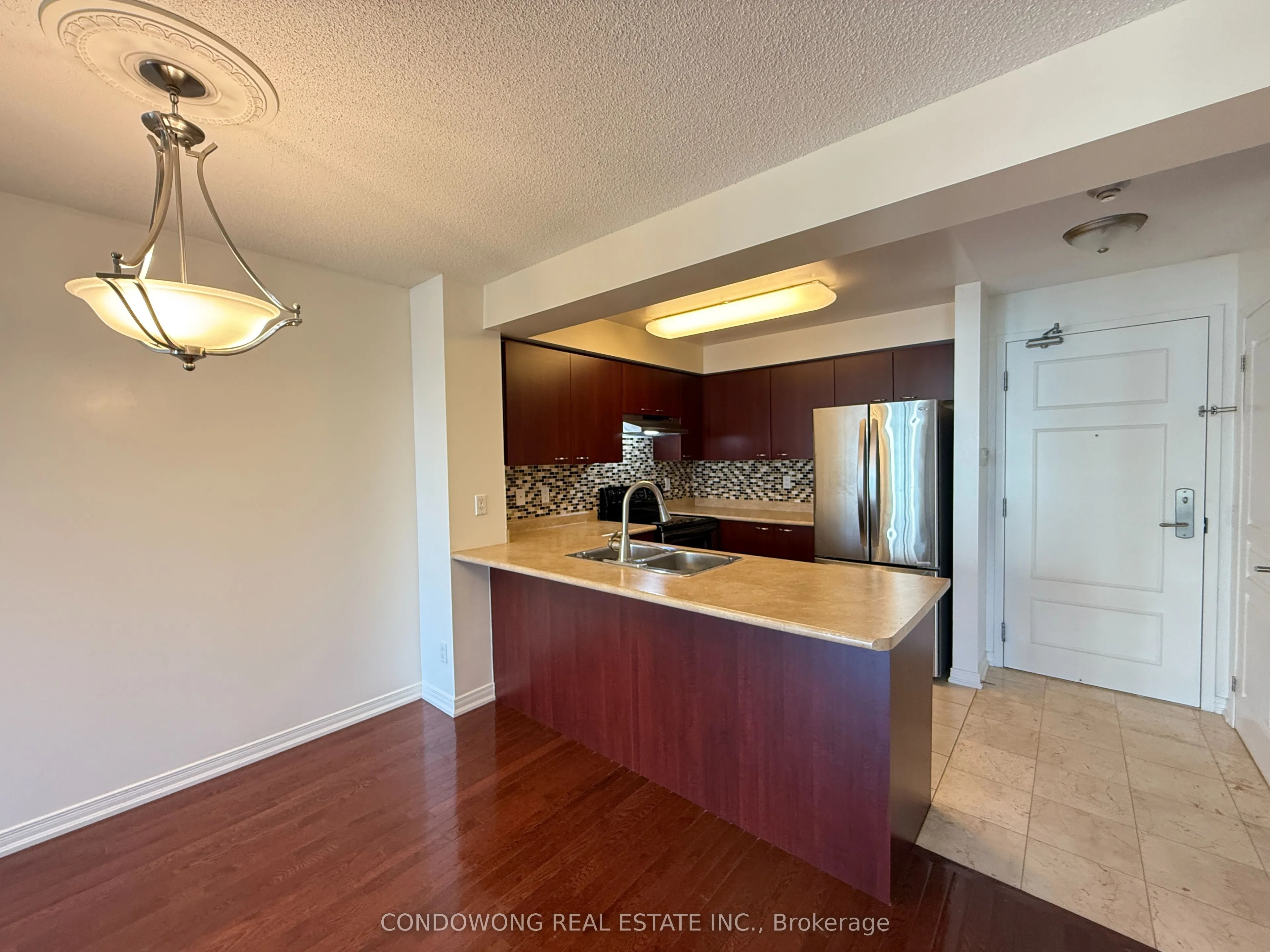 310 Red Maple Road, #1106