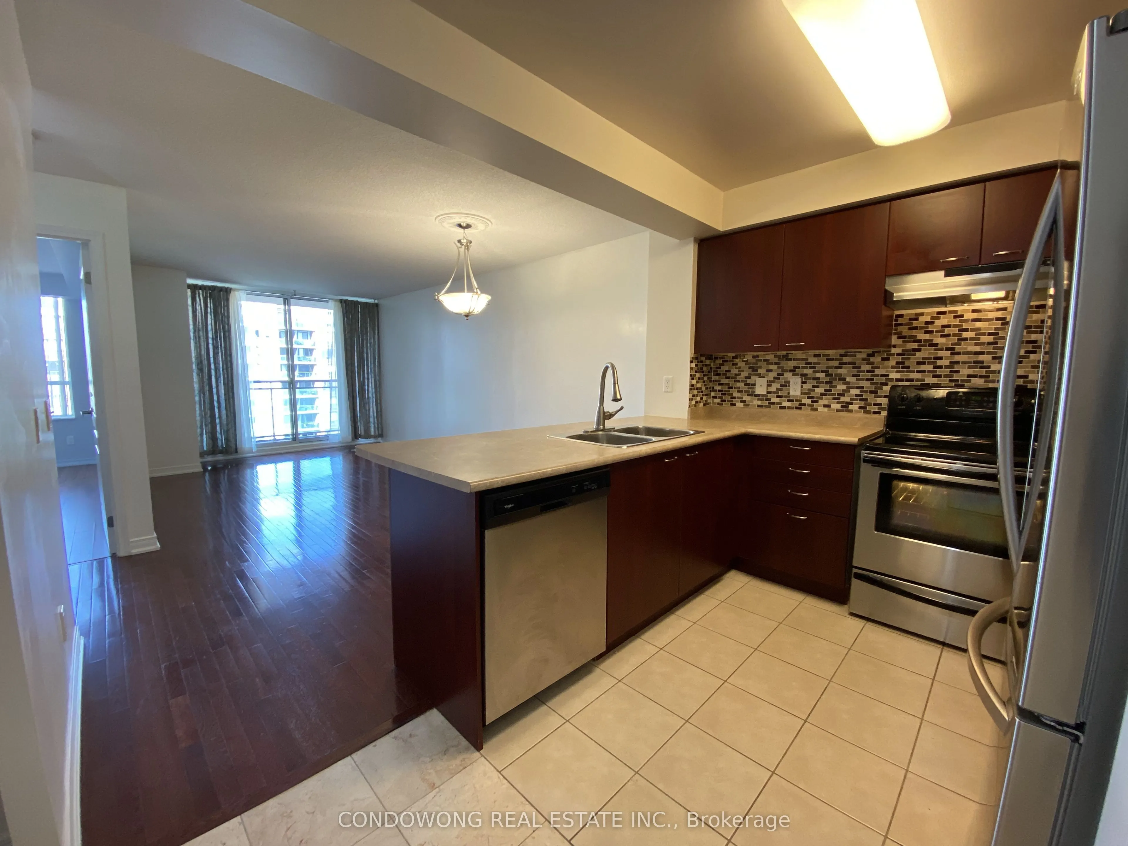 310 Red Maple Road, #1106