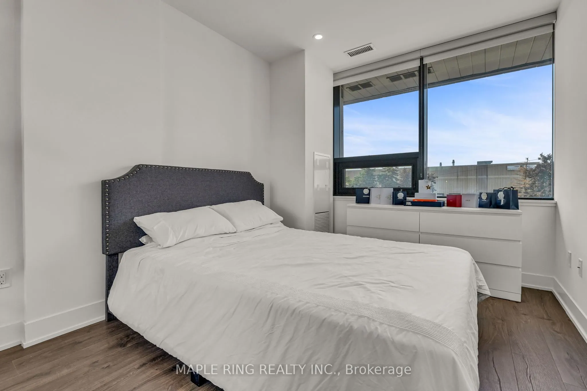 2908 Highway 7 Road, #109