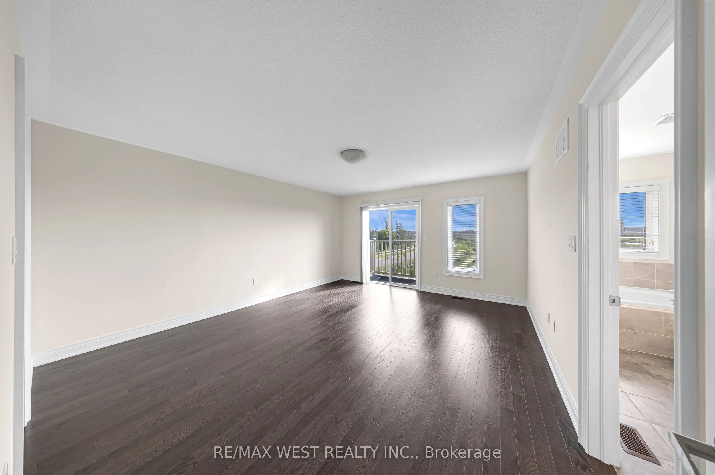 8 Andress Way