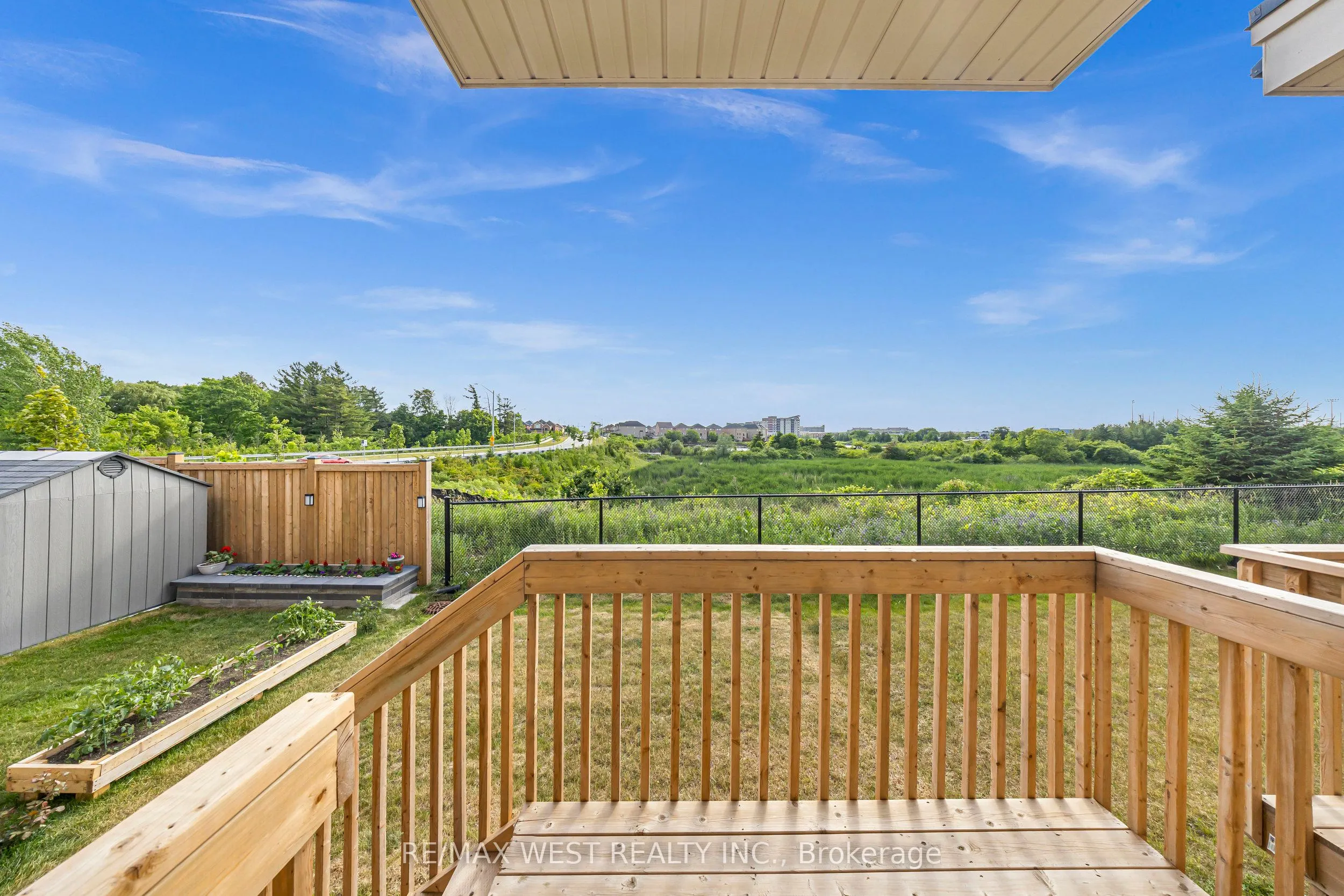 8 Andress Way