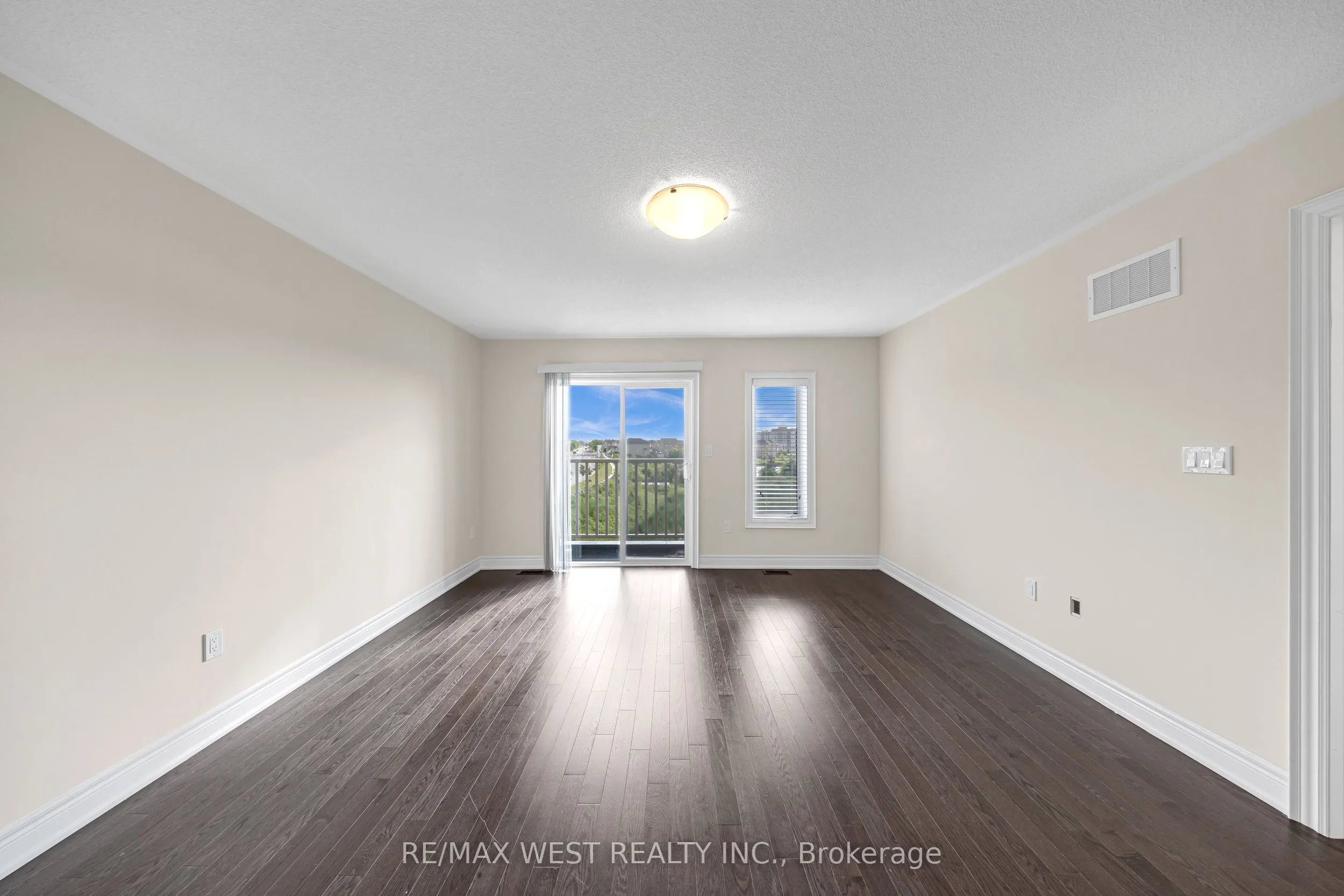 8 Andress Way