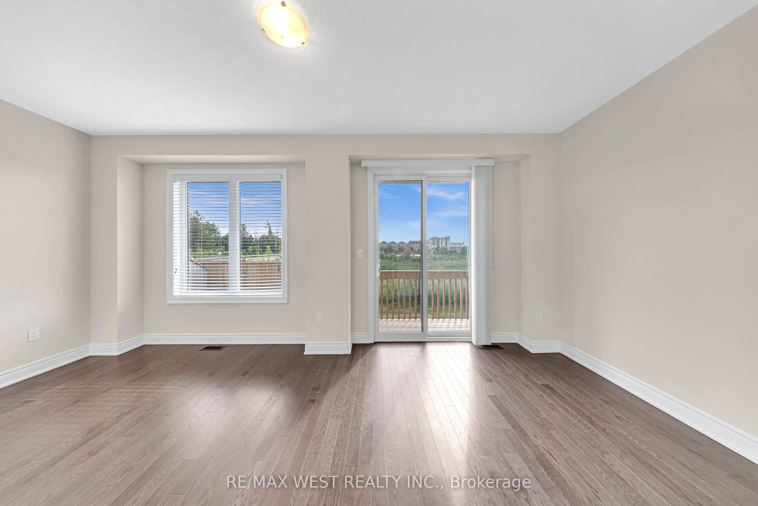 8 Andress Way