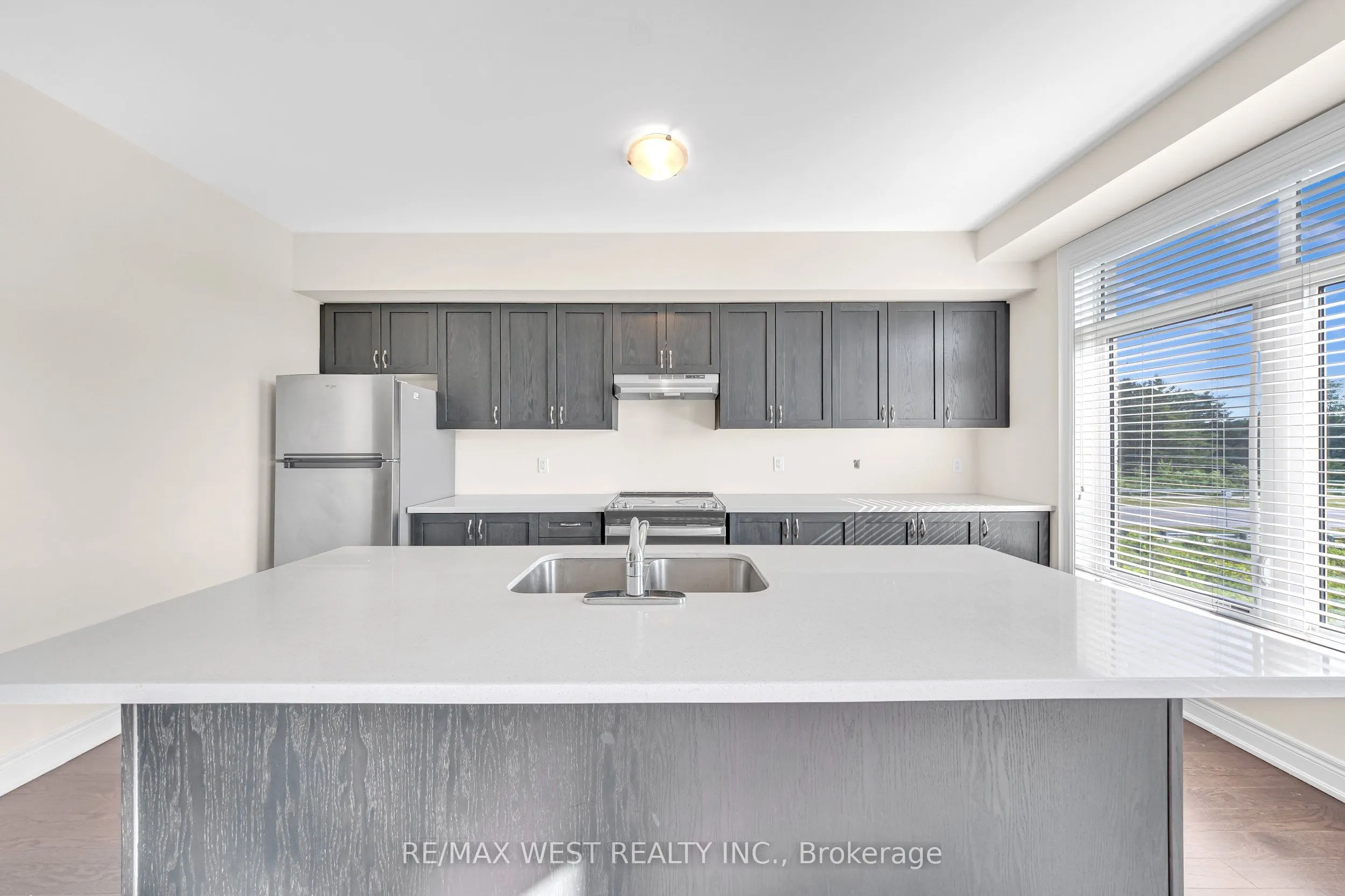 8 Andress Way
