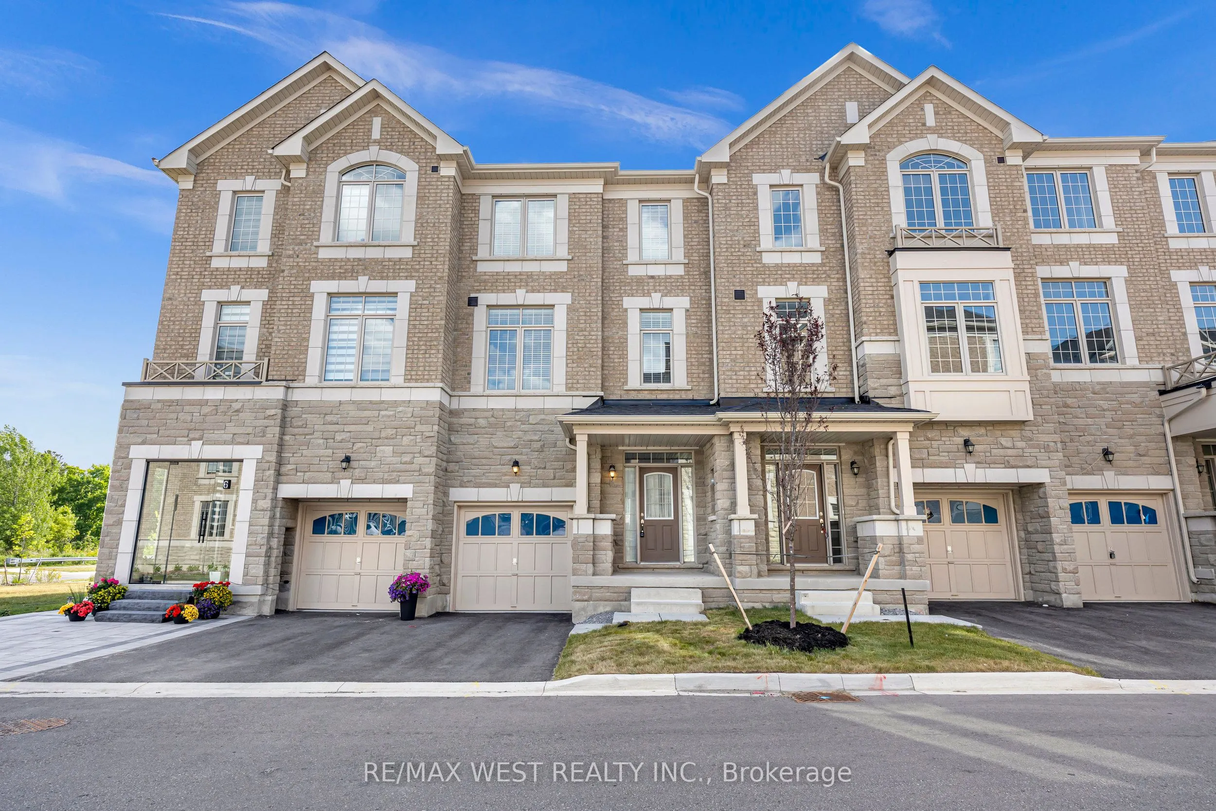8 Andress Way
