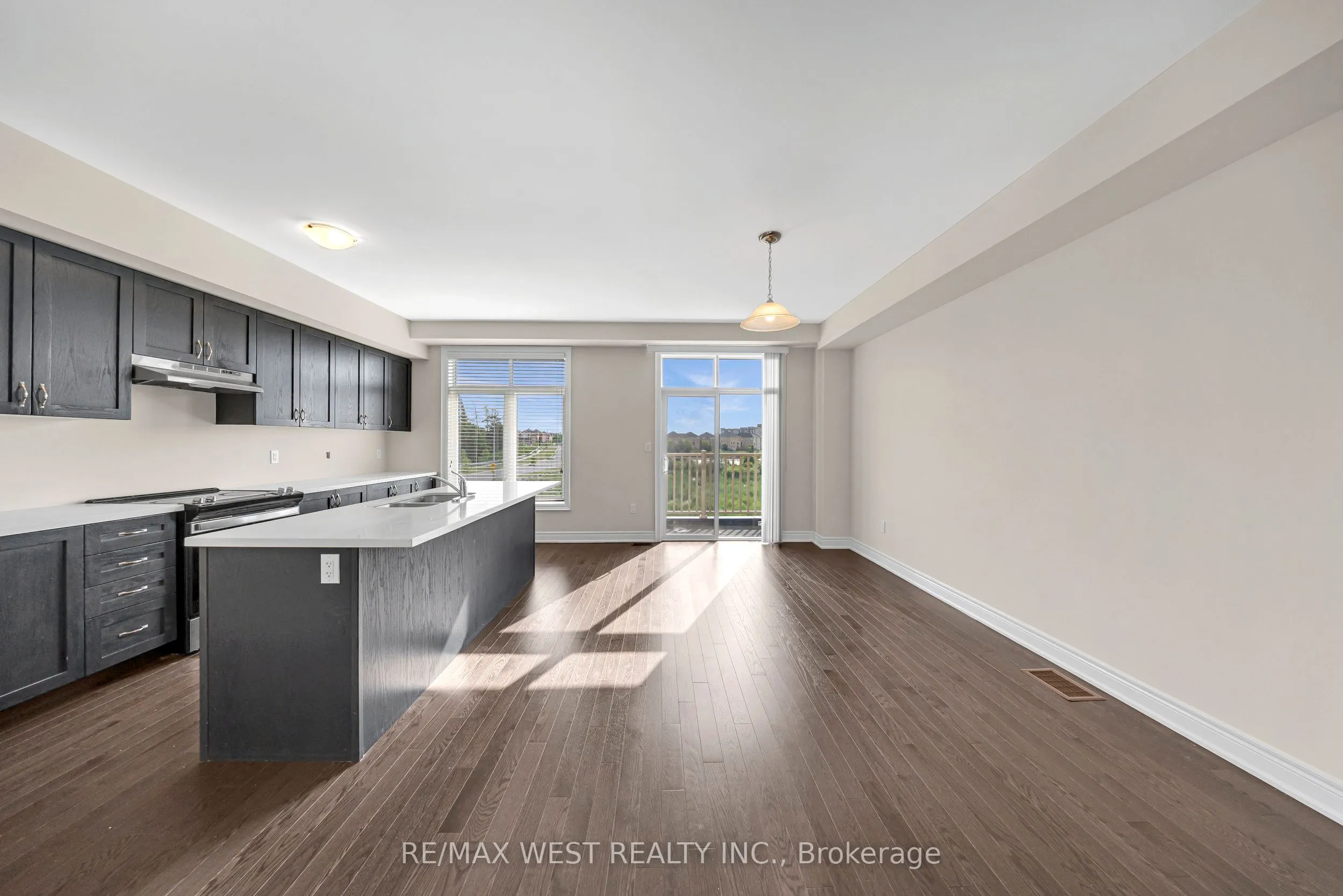 8 Andress Way