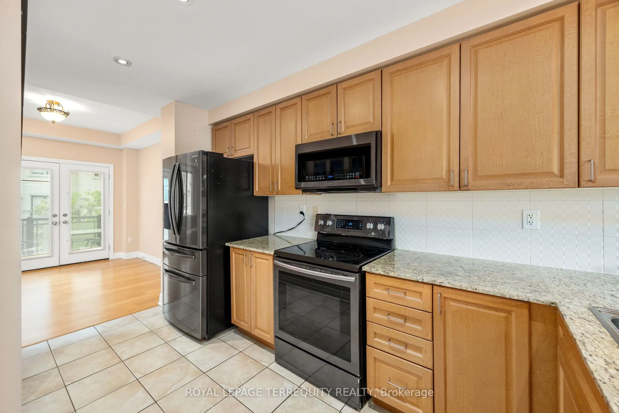 871 New Westminster Drive, #25