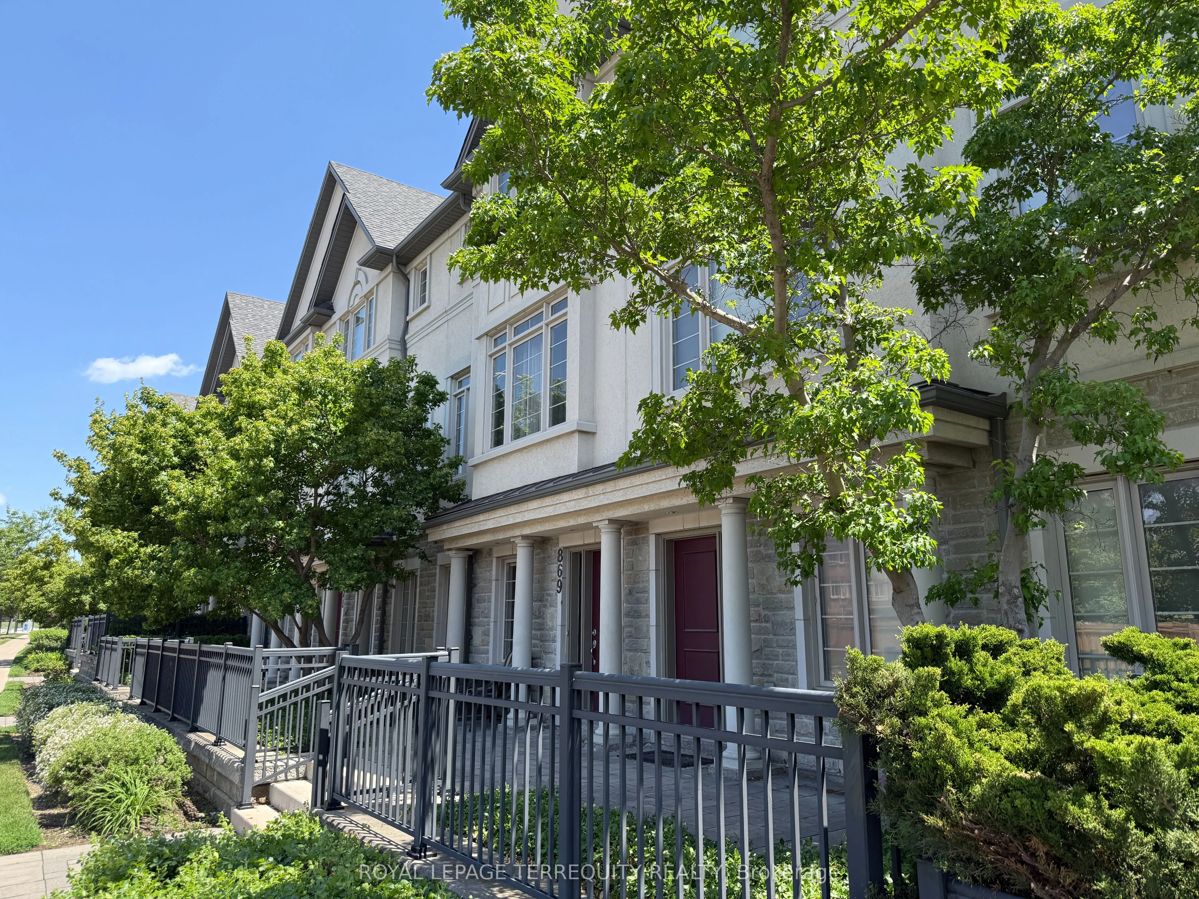 871 New Westminster Drive, #25