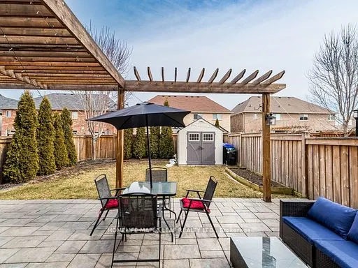 47 HAWKE Crescent