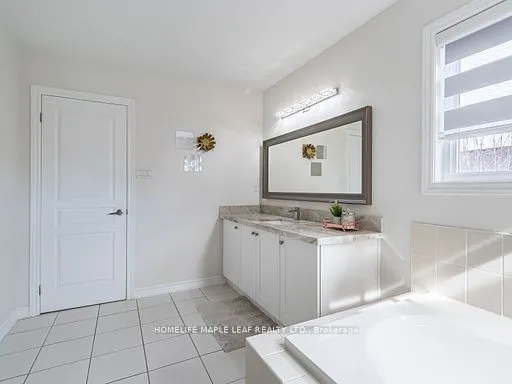 47 HAWKE Crescent