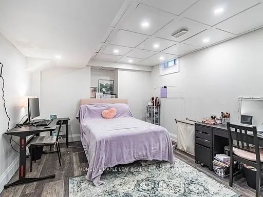 47 HAWKE Crescent