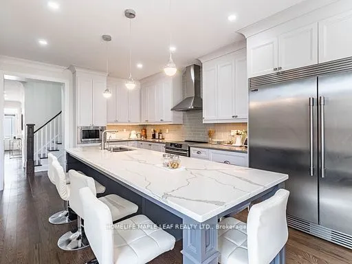 47 HAWKE Crescent
