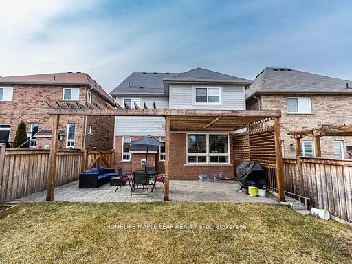 47 HAWKE Crescent