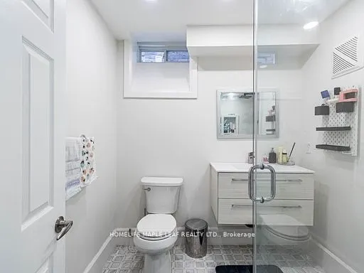 47 HAWKE Crescent