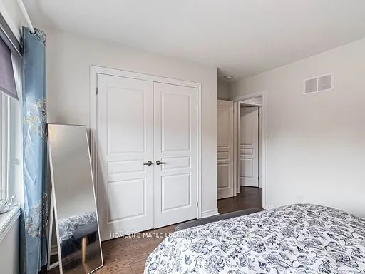 47 HAWKE Crescent