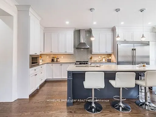 47 HAWKE Crescent