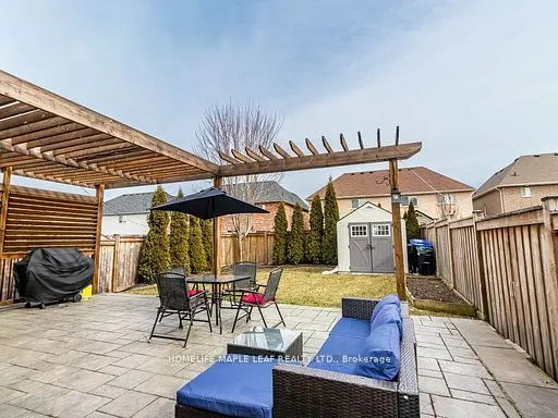 47 HAWKE Crescent