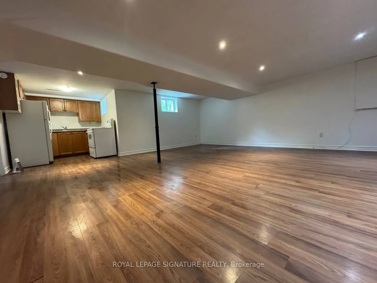 281 The Queensway Drive S