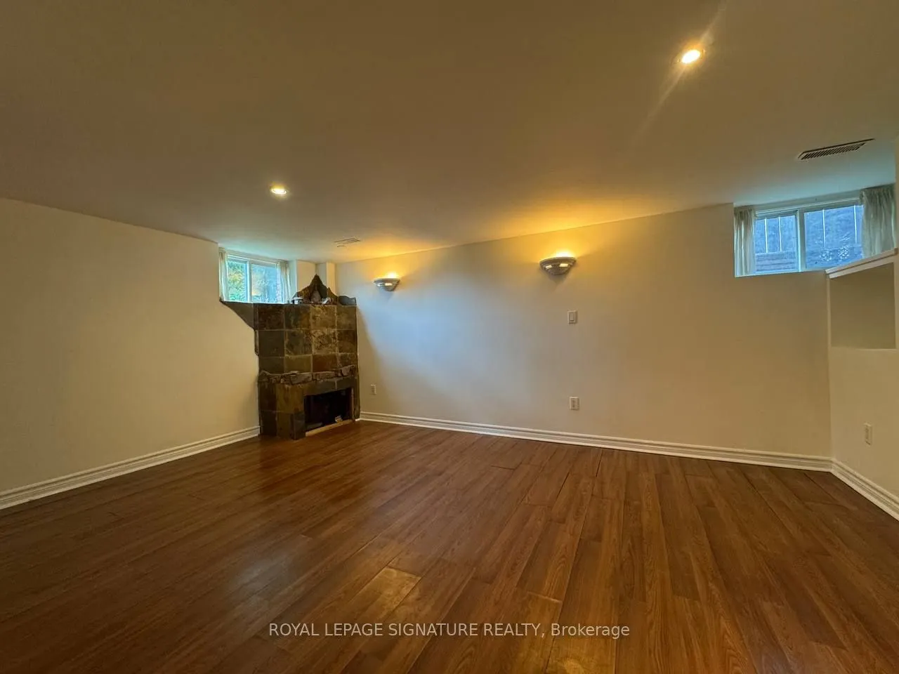 281 The Queensway Drive S