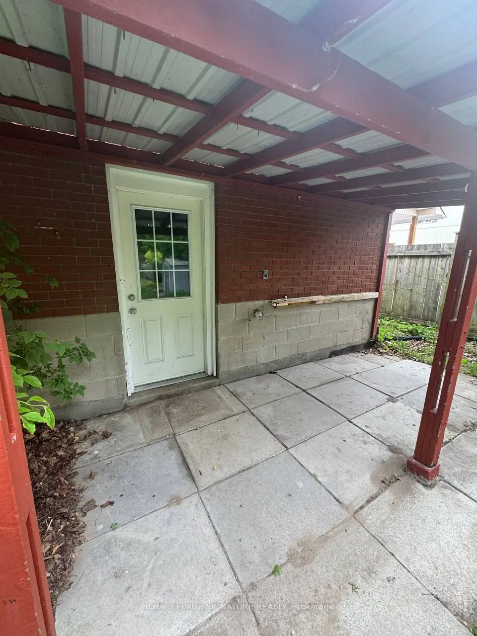 281 The Queensway Drive S