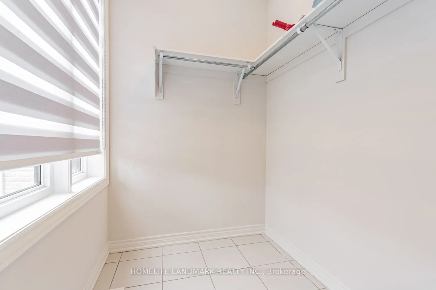 228 Boundary Boulevard, #Upper
