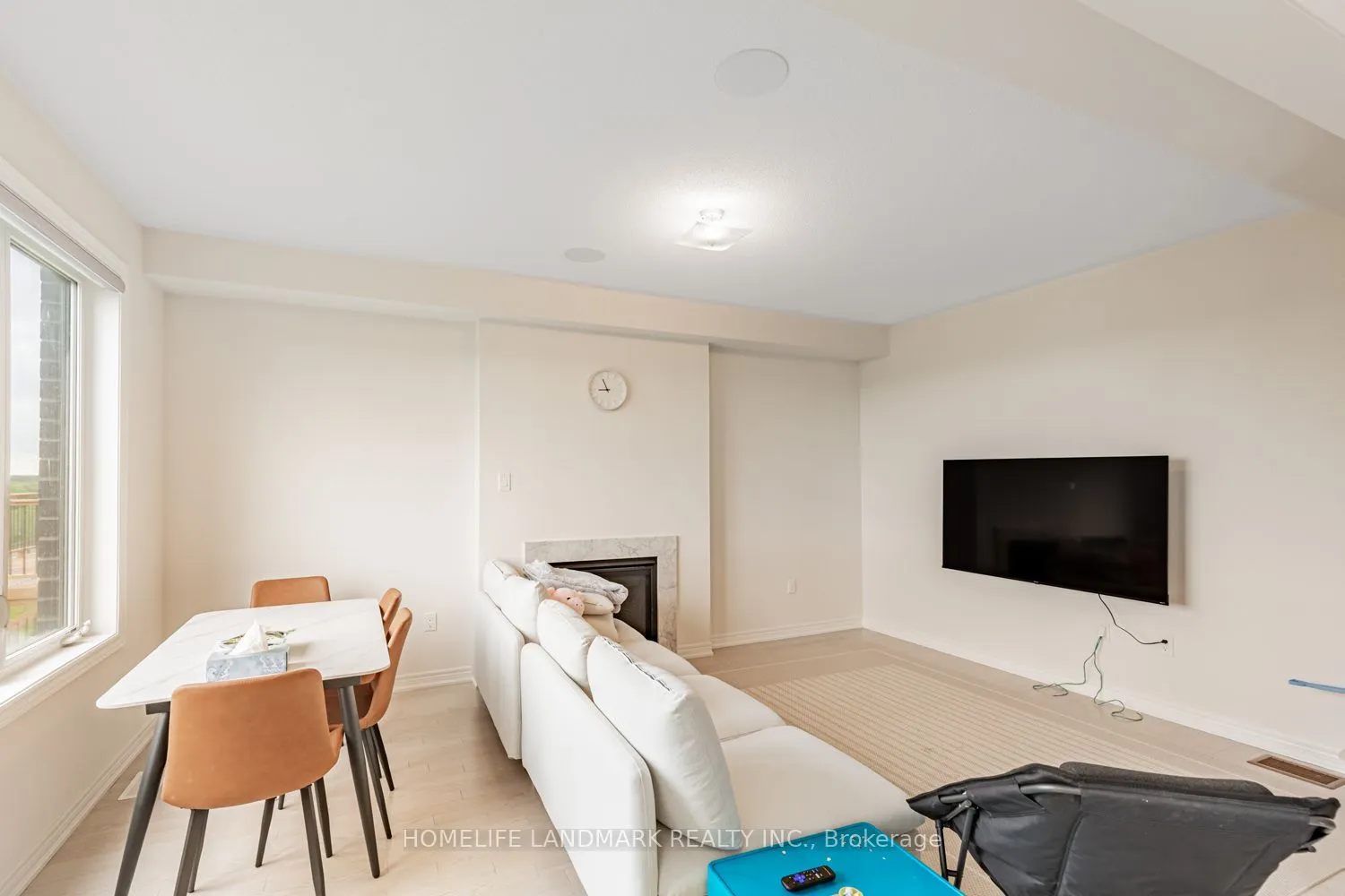 228 Boundary Boulevard, #Upper
