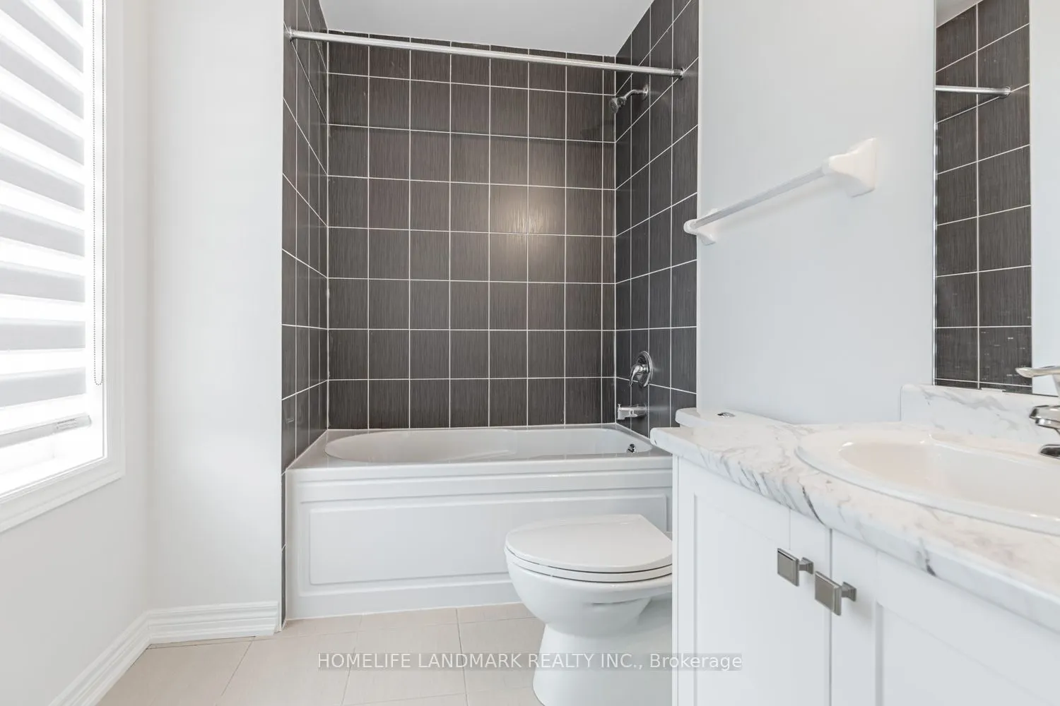 228 Boundary Boulevard, #Upper