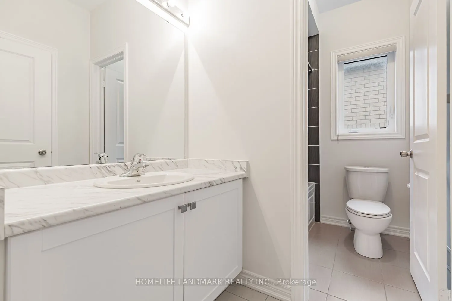 228 Boundary Boulevard, #Upper
