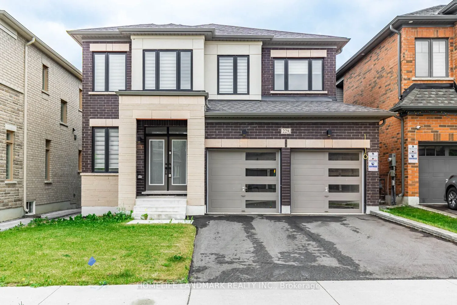 228 Boundary Boulevard, #Upper