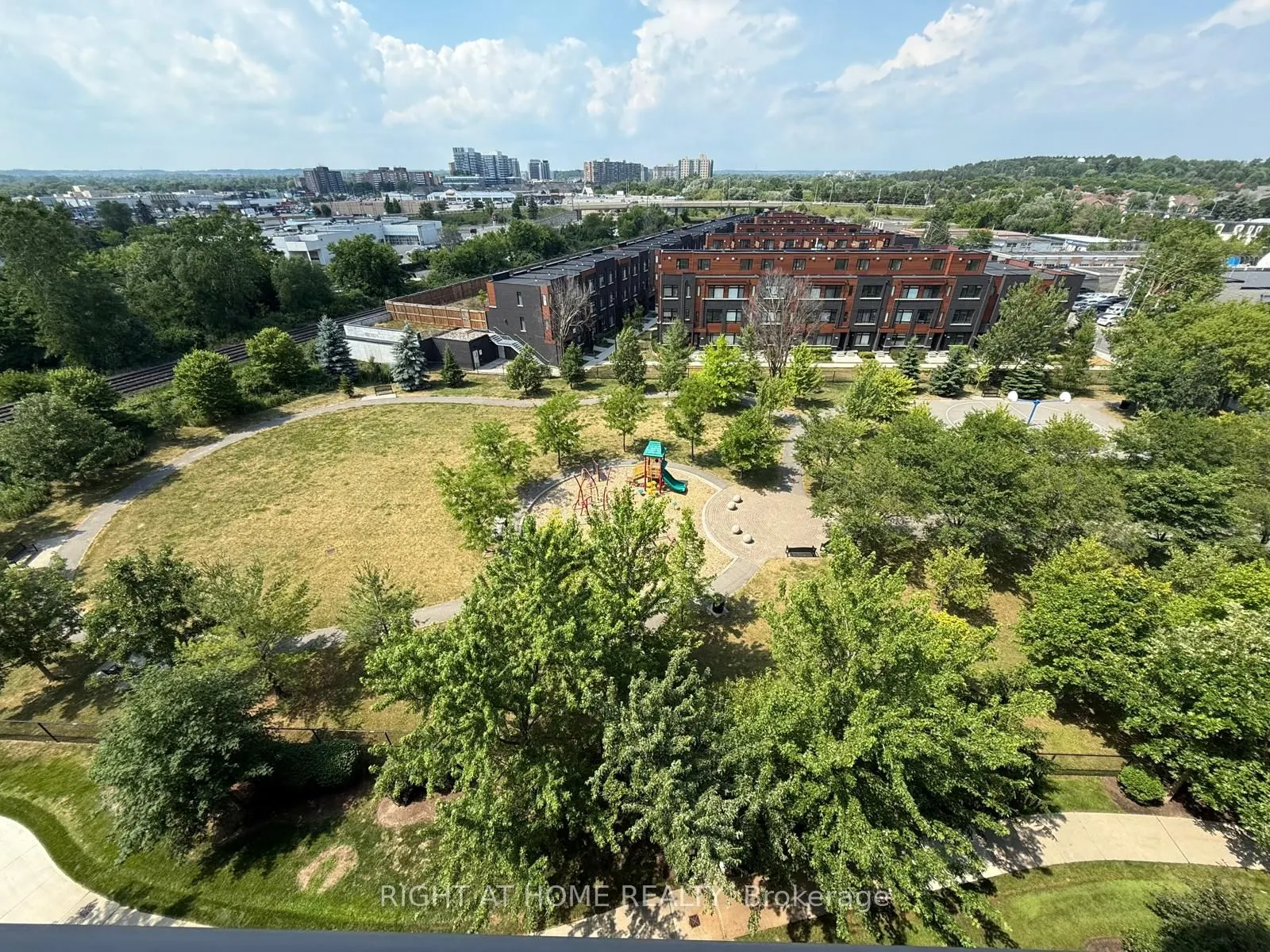 350 Red Maple Road, #817