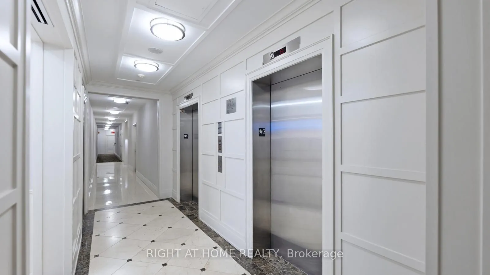 350 Red Maple Road, #817