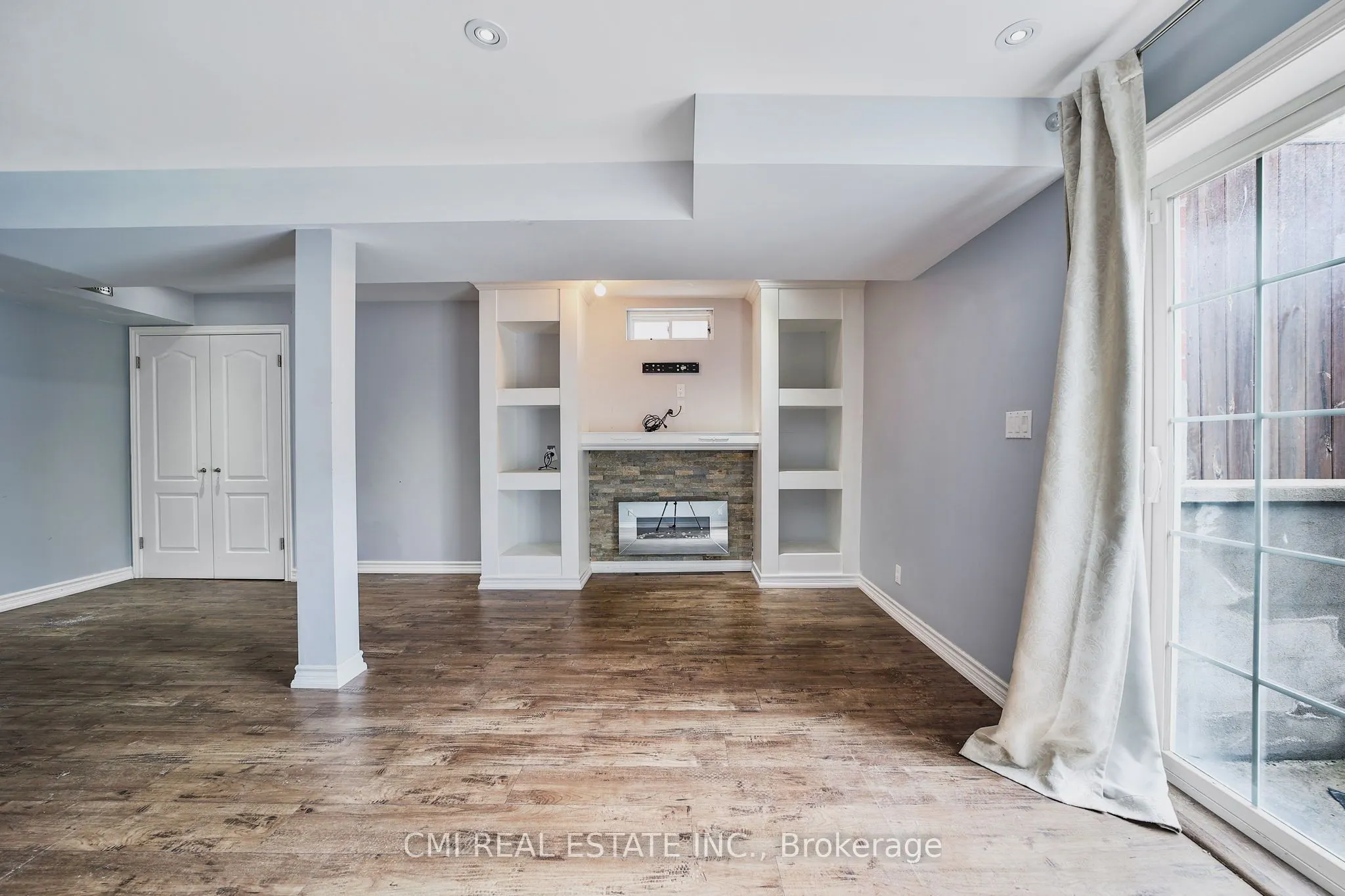 107 Venice Gate Drive