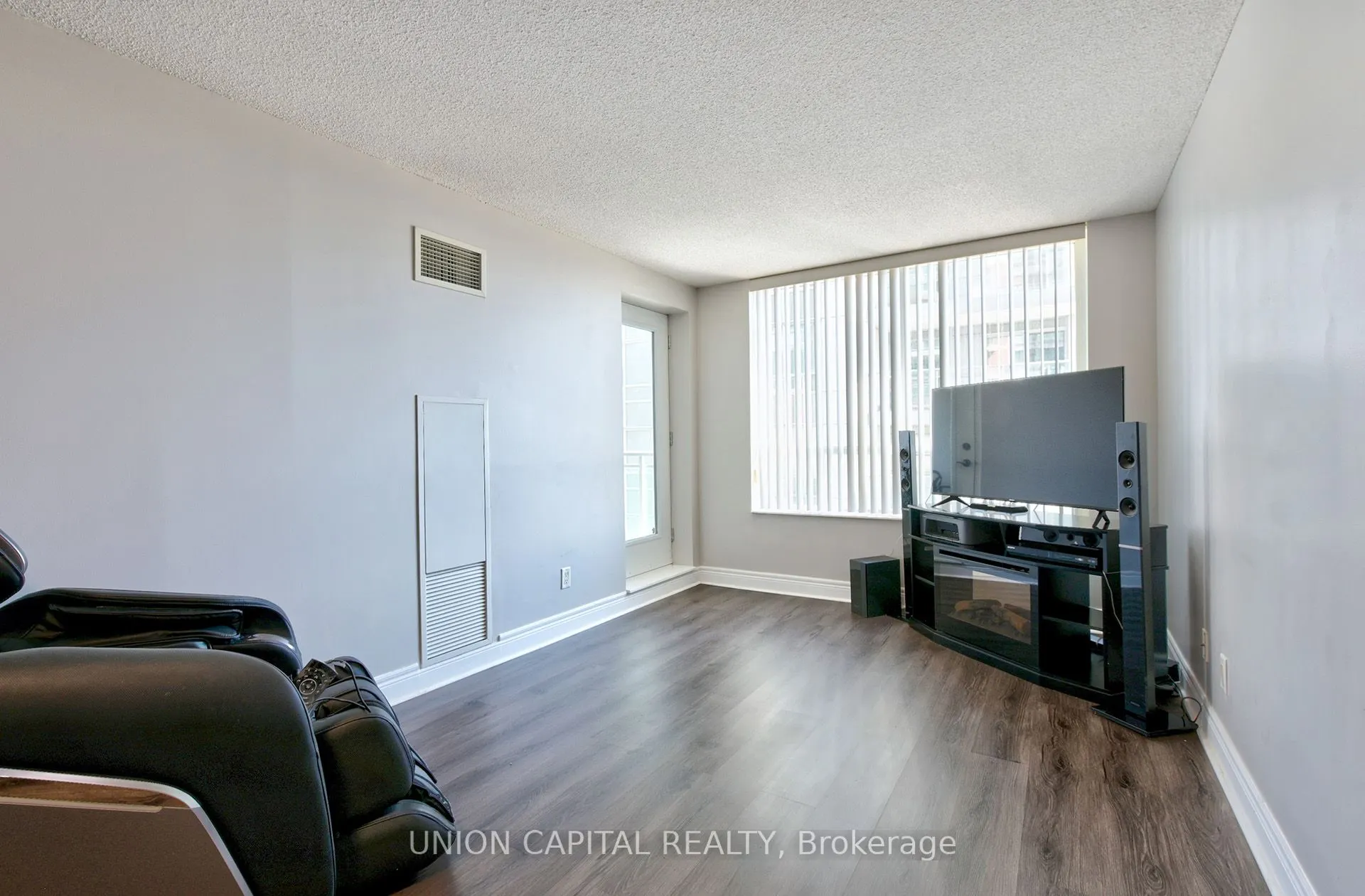 62 Suncrest Boulevard, #717